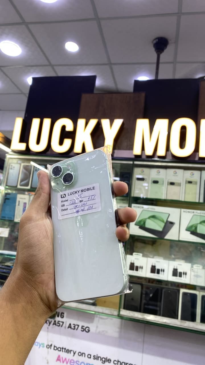 Apple iPhone 15 128GB in Pink — photo 2