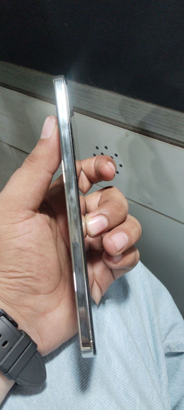 Vivo Y200 8GB / 256GB in Titanium Silver — photo 4