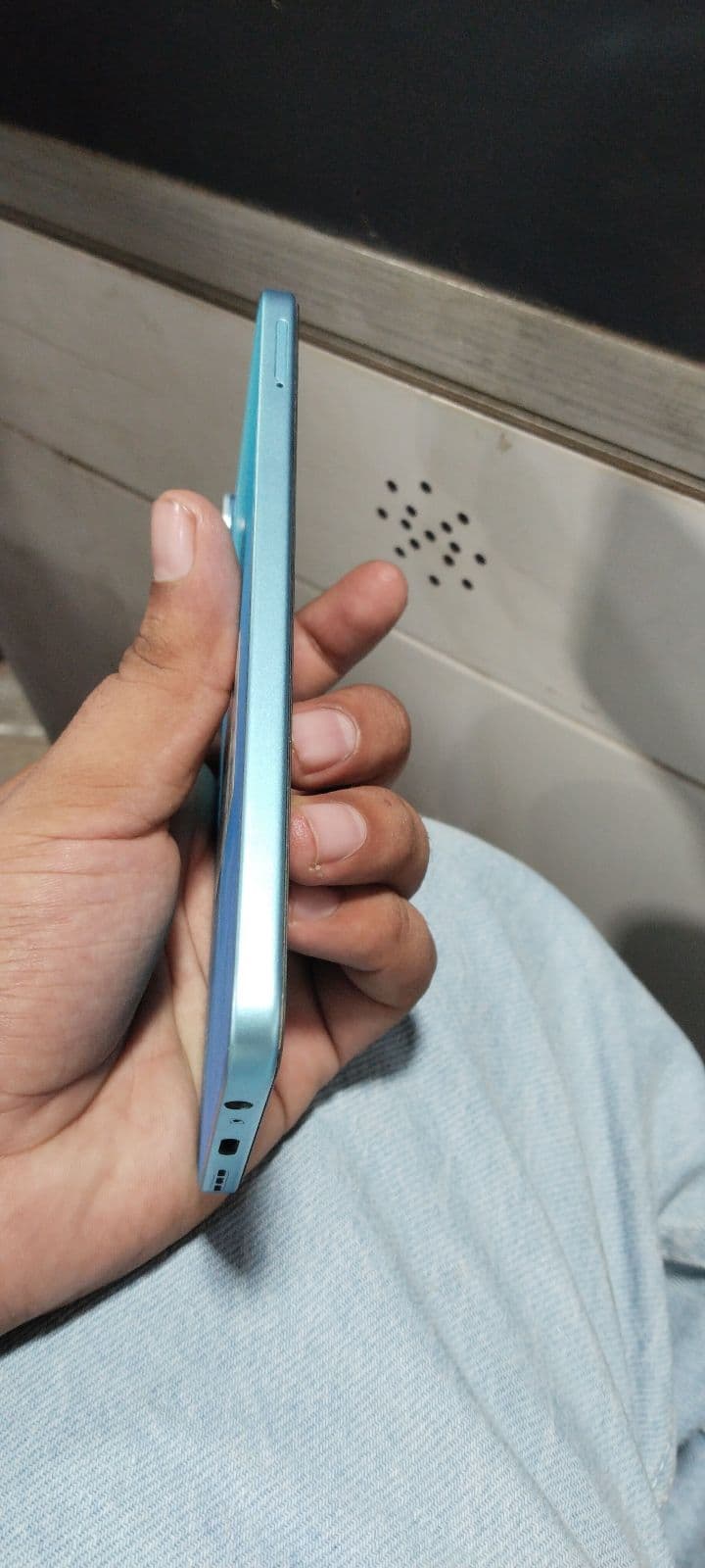 Infinix Hot 60 Pro 8GB / 128GB in Aurora Green — photo 3