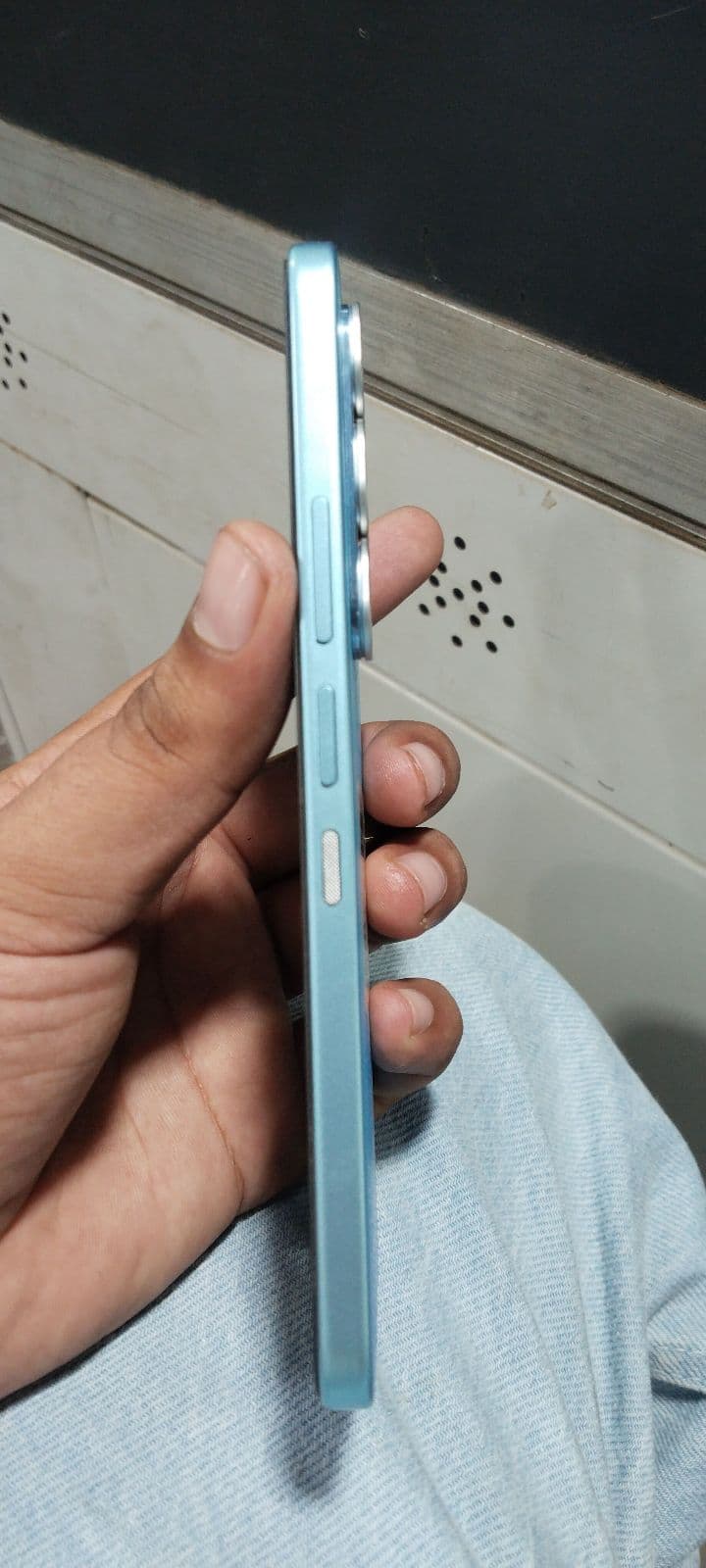Infinix Hot 60 Pro 8GB / 128GB in Aurora Green — photo 2
