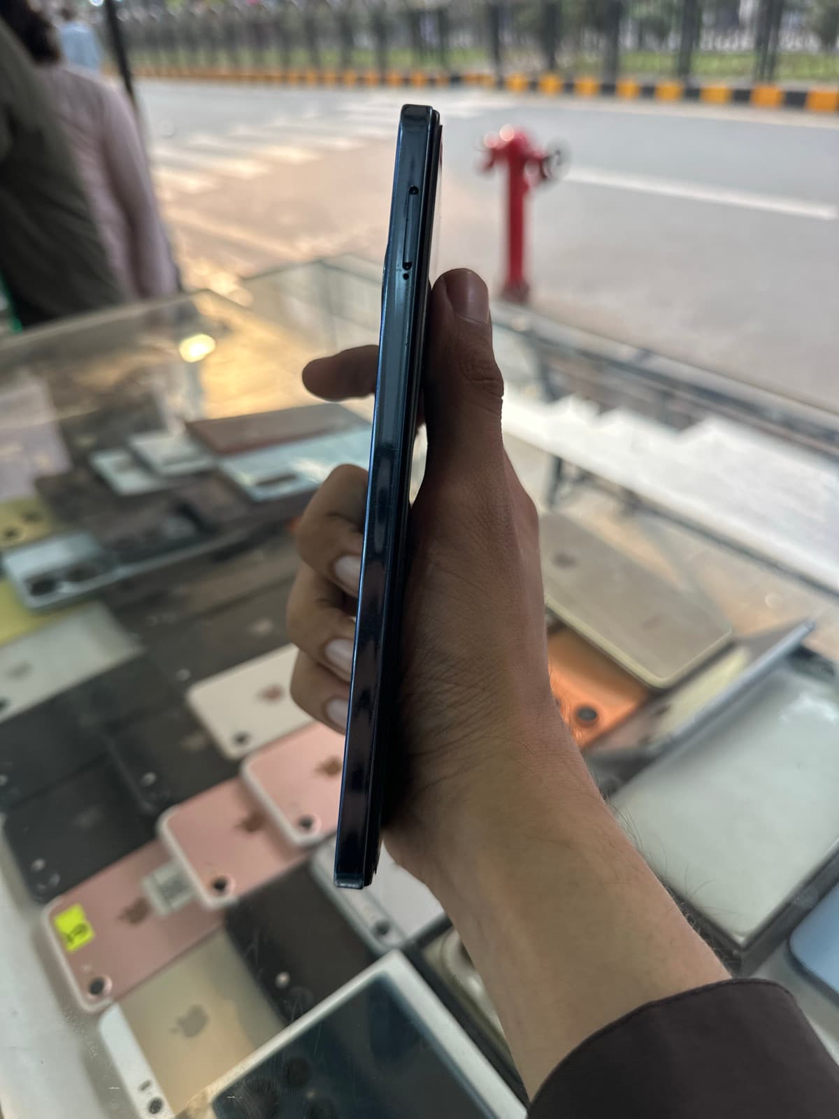 Infinix Hot 40 8GB / 256GB in Palm Blue — photo 3