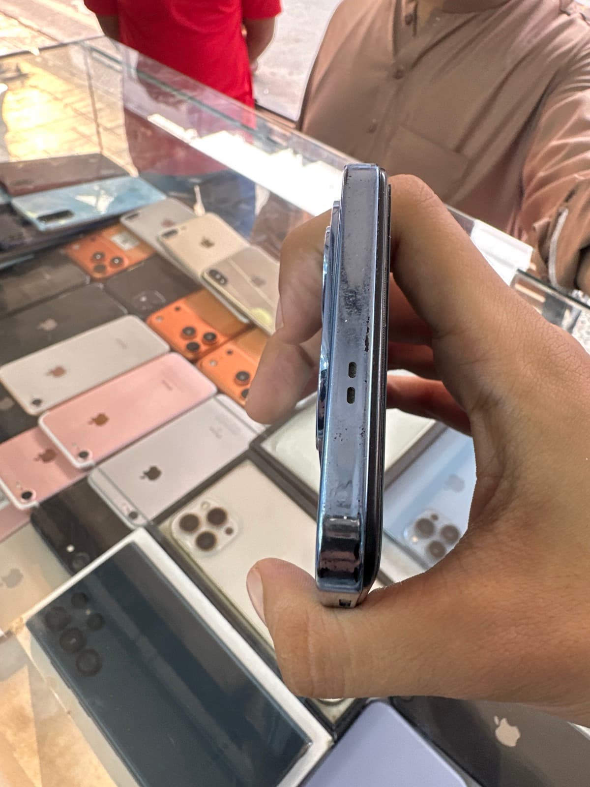 Infinix Hot 40 8GB / 256GB in Palm Blue — photo 4