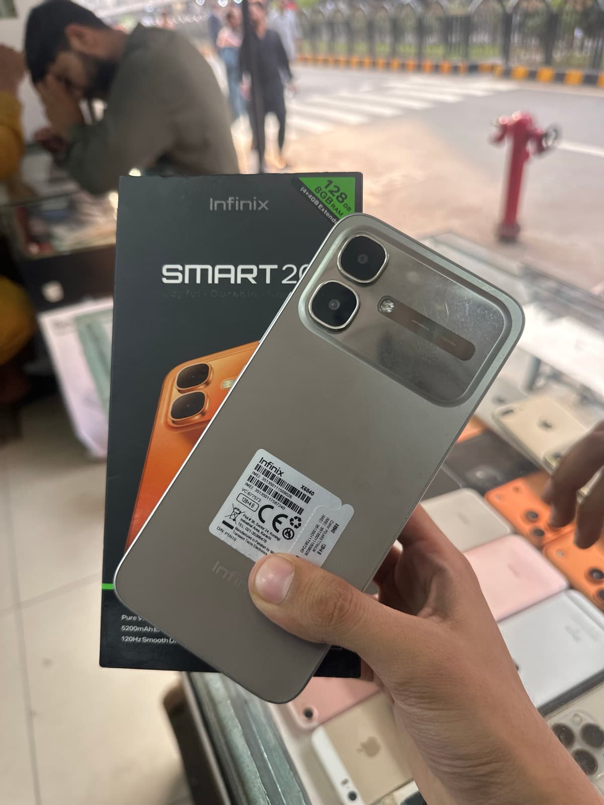 Infinix Smart 20 · 4GB / 128GB