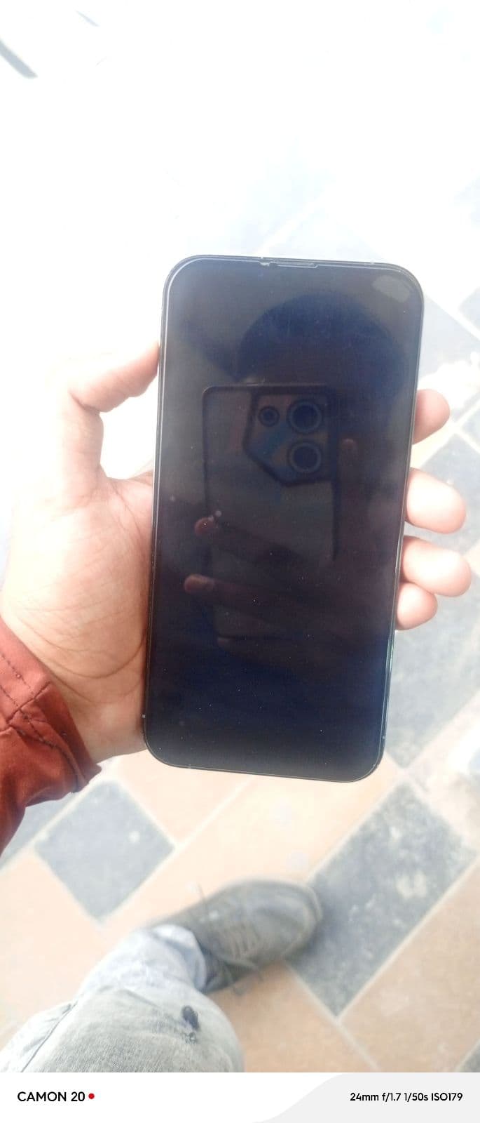 Apple iPhone 13 Pro Max 128GB in Sierra Blue — photo 2