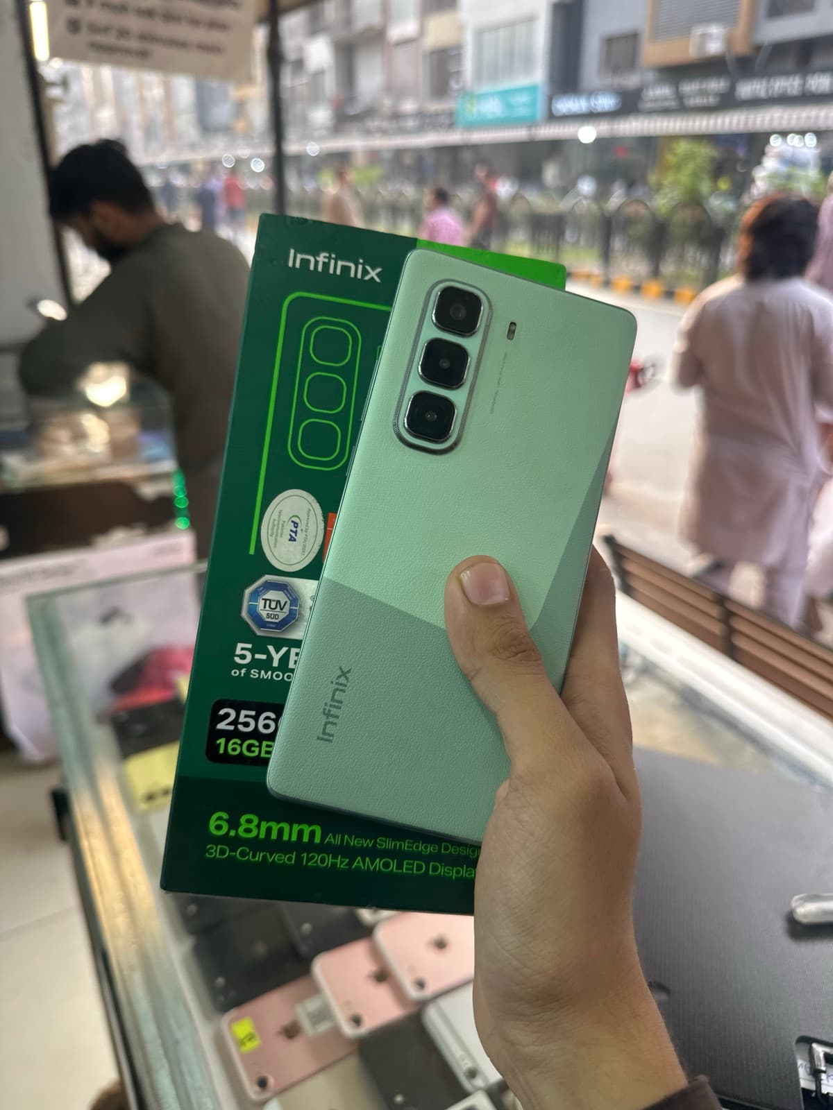 Infinix Hot 50 Pro+ · 8GB / 256GB