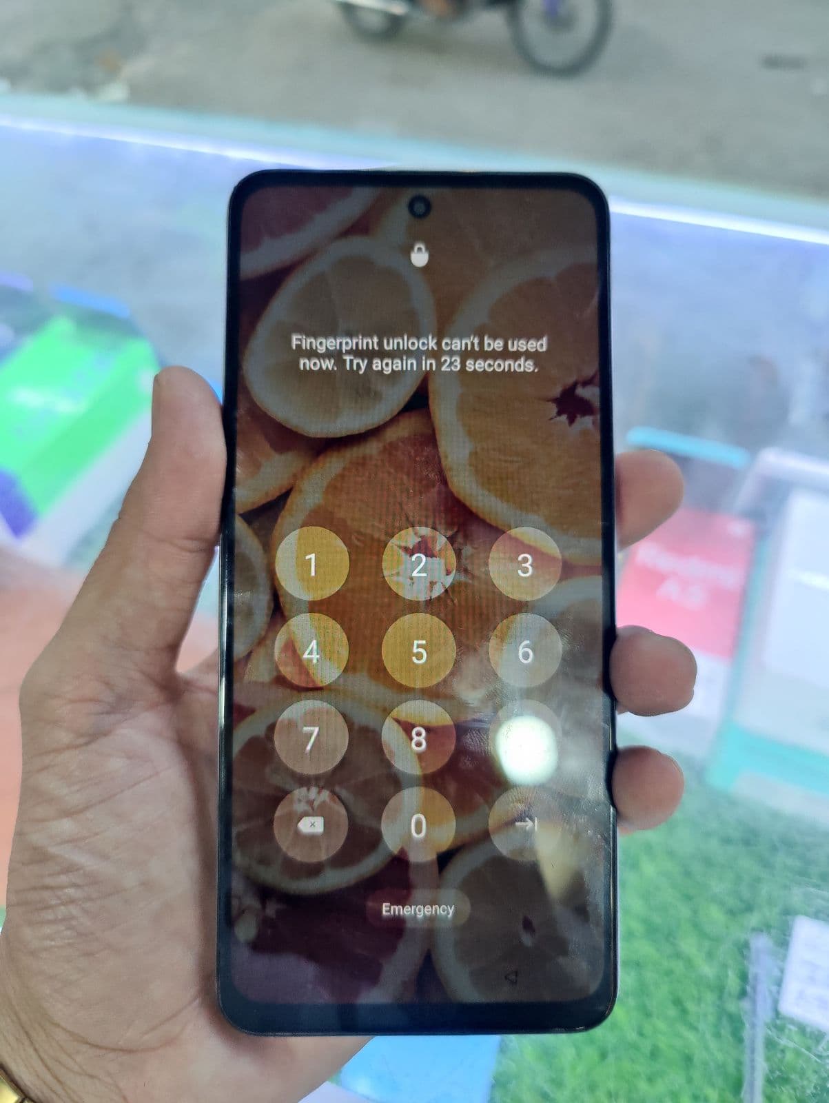 Realme C71 8GB / 128GB in White Swan — photo 4