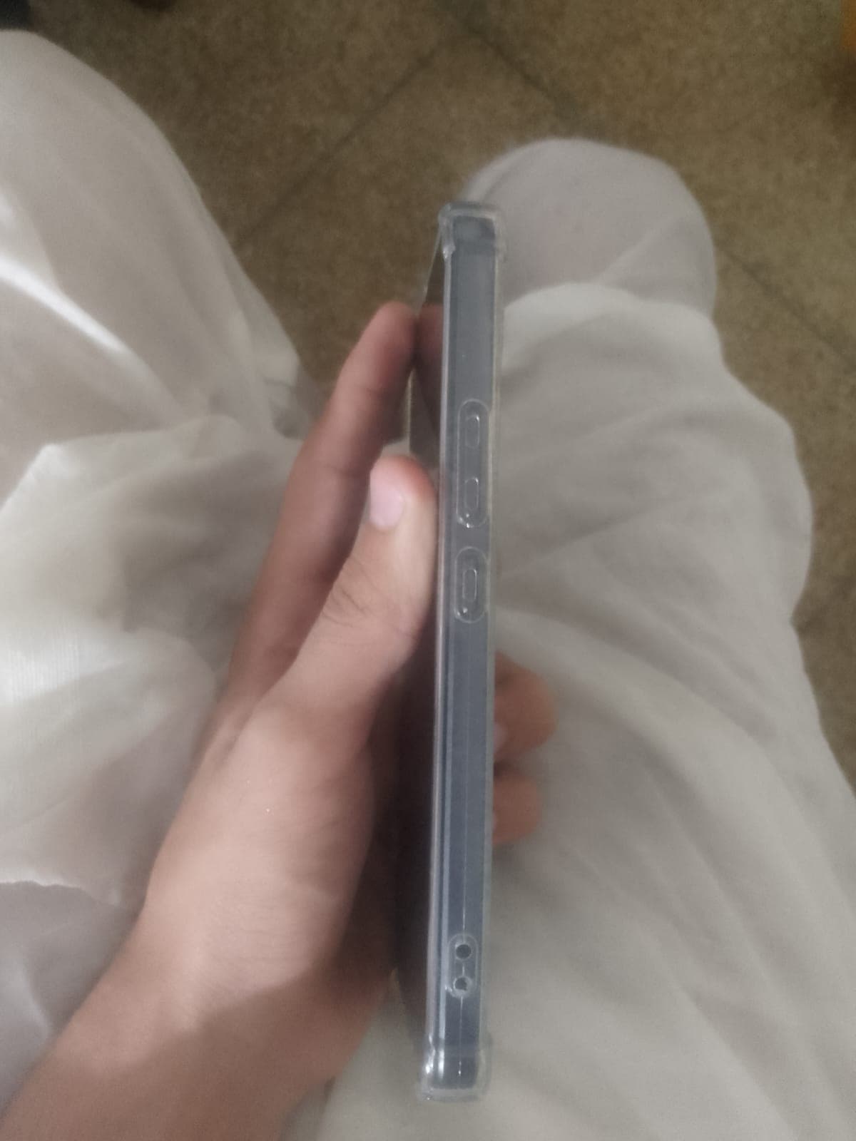 Vivo Y02t 4GB / 64GB in Brilliant Black — photo 2