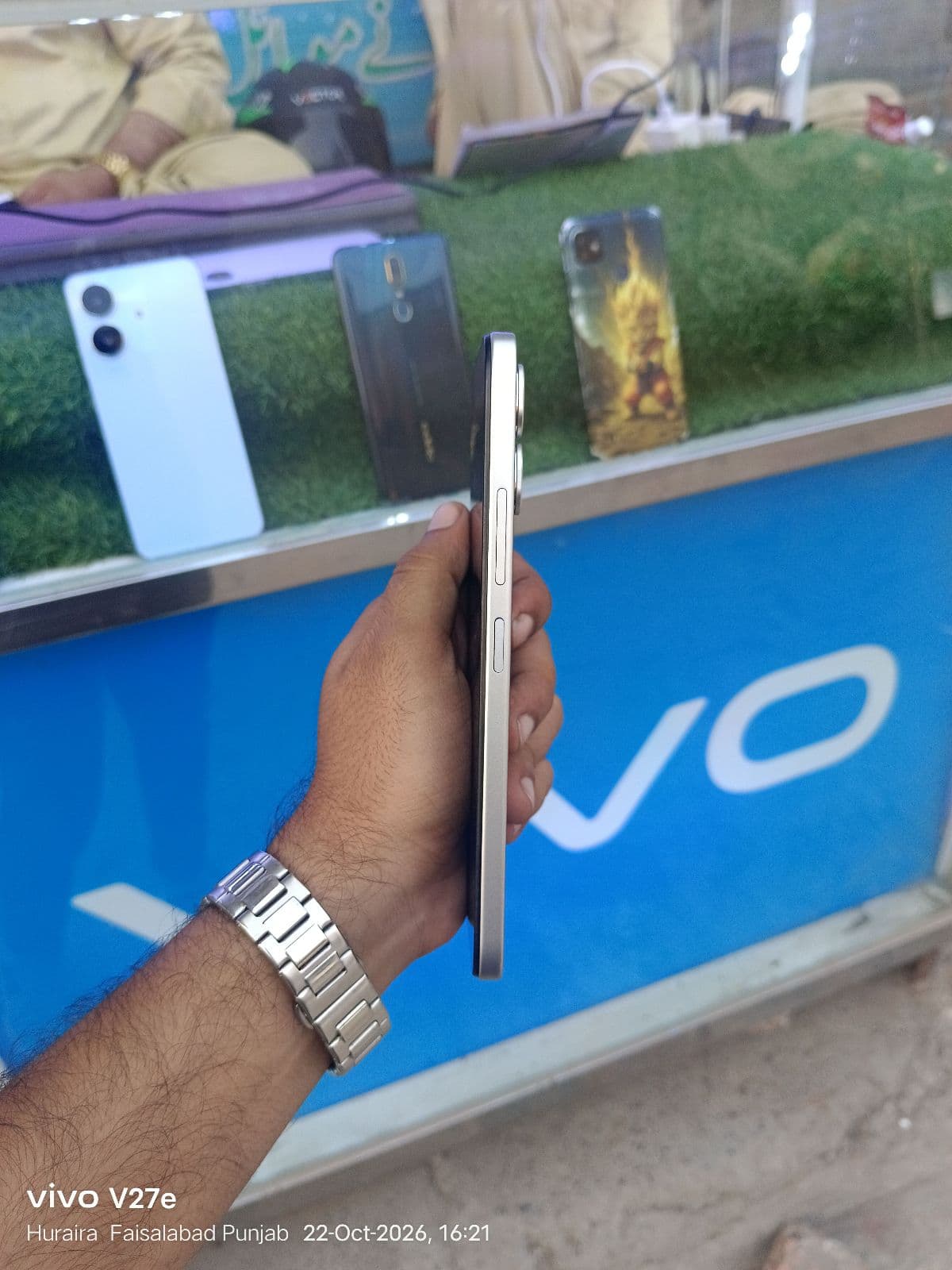 Infinix Smart 20 4GB / 64GB in Polaris Titanium — photo 3