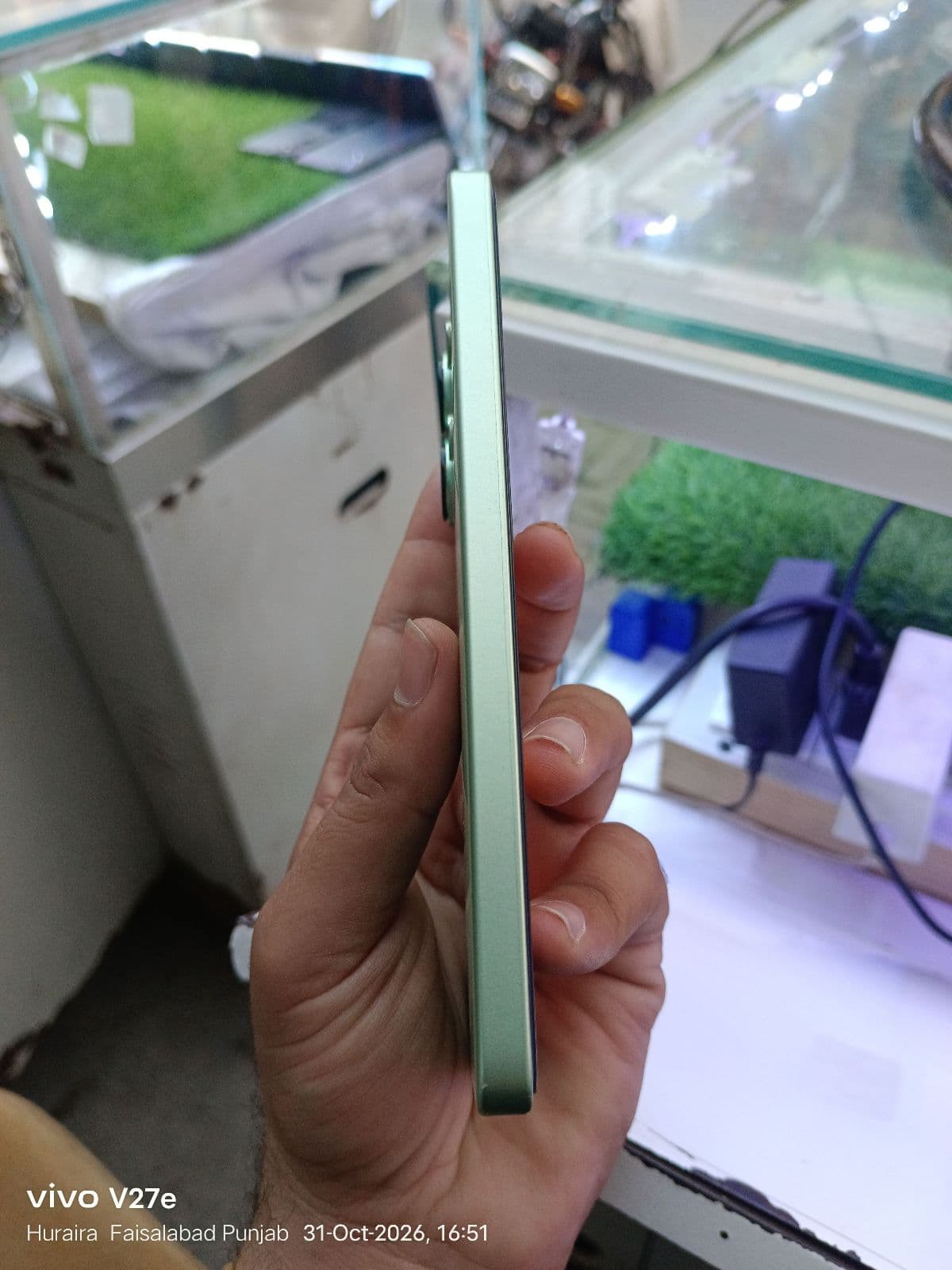 Xiaomi Redmi Note 13 8GB / 256GB in Mint Green — photo 3