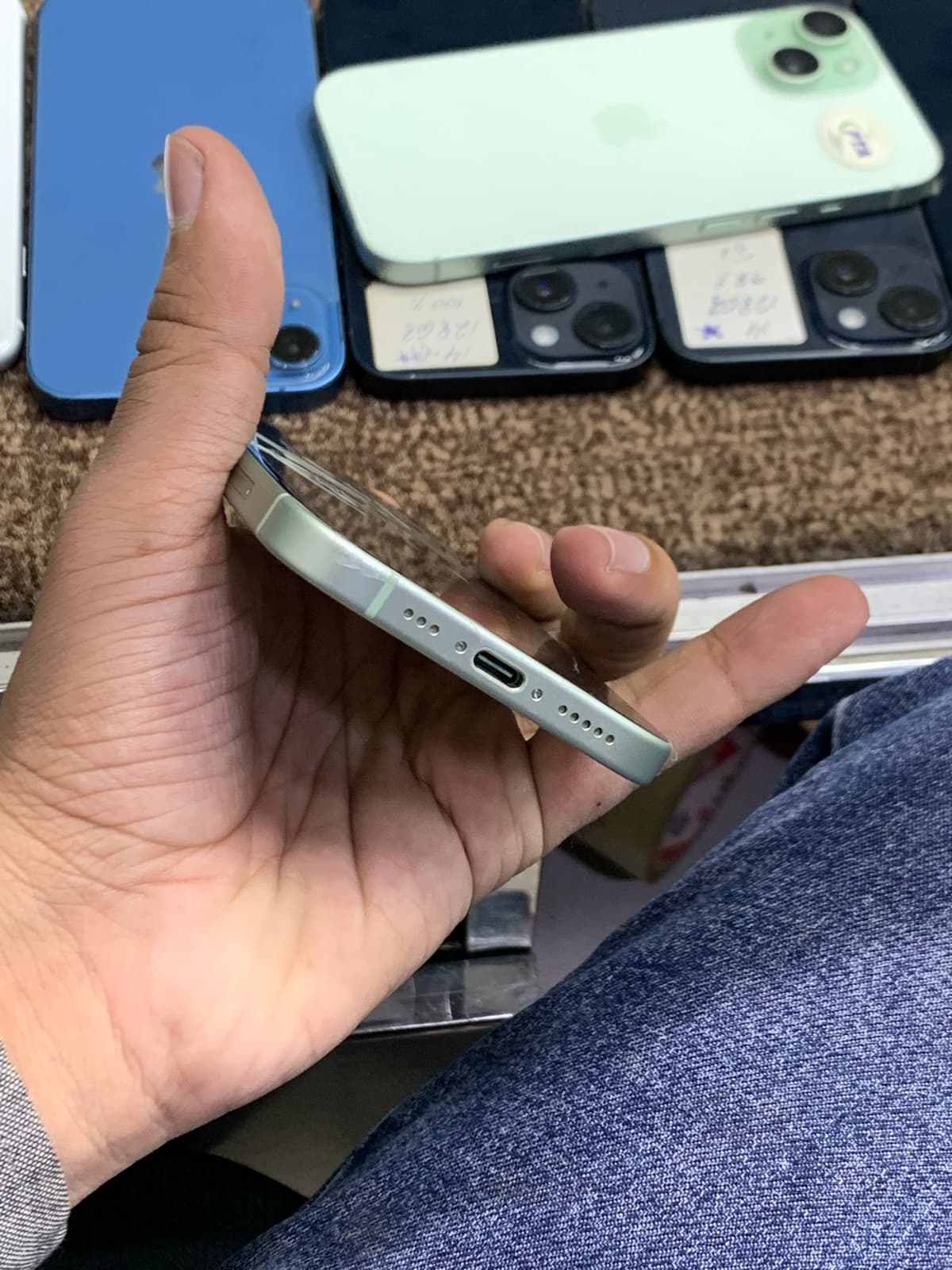 Apple iPhone 15 128GB in Green — photo 5