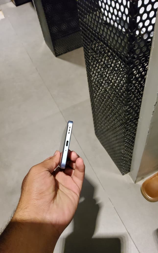 Oppo Reno 11 F 5G 8GB / 256GB in Ocean Blue — photo 4