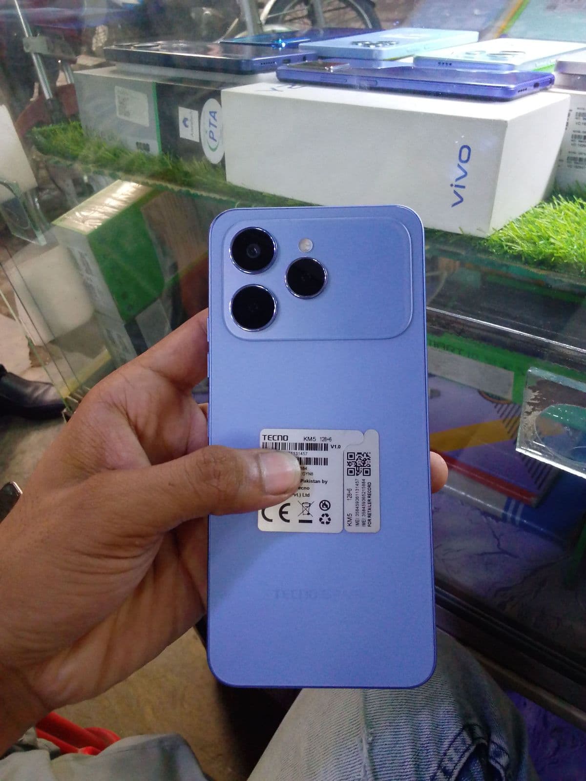 Tecno Spark 40 · 6GB / 128GB