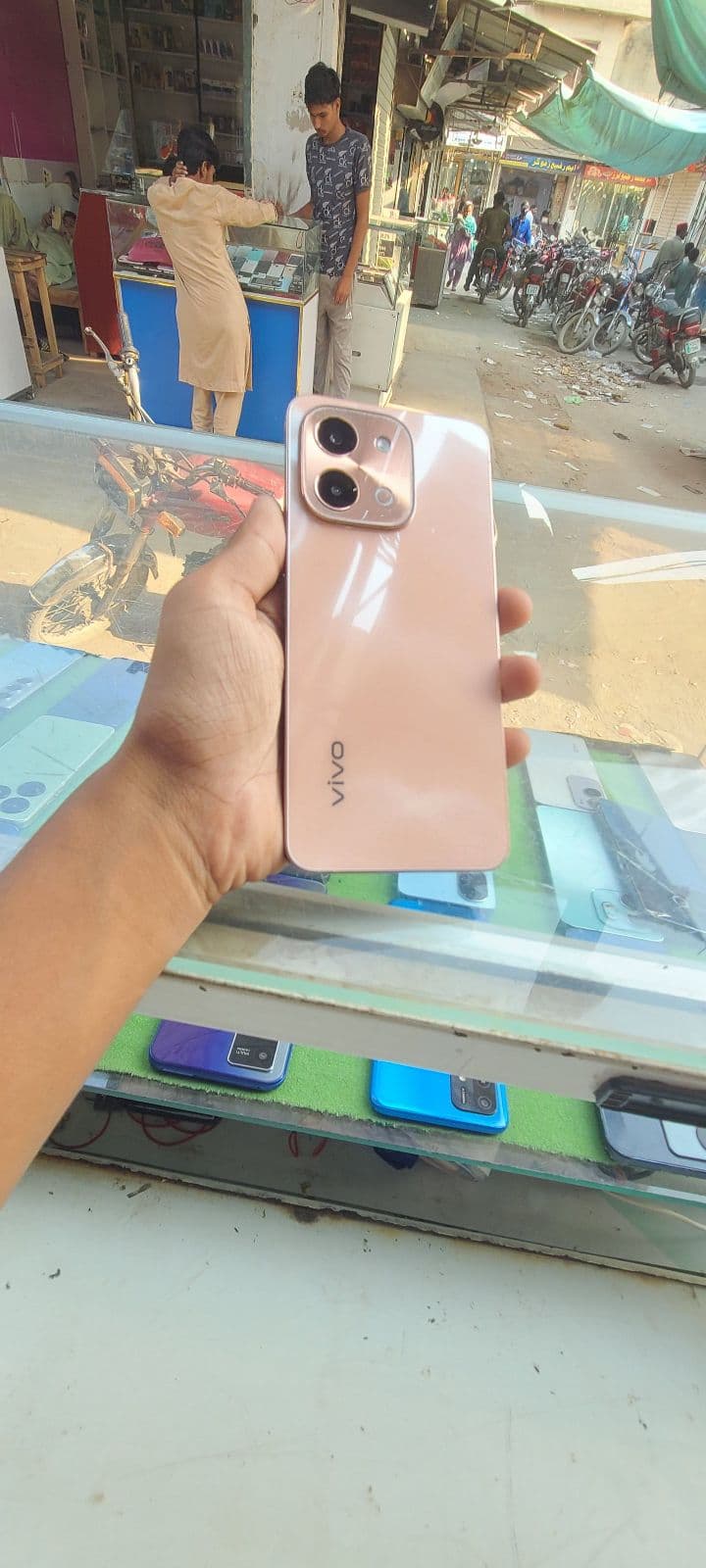 Vivo Y28 · 8GB/128GB