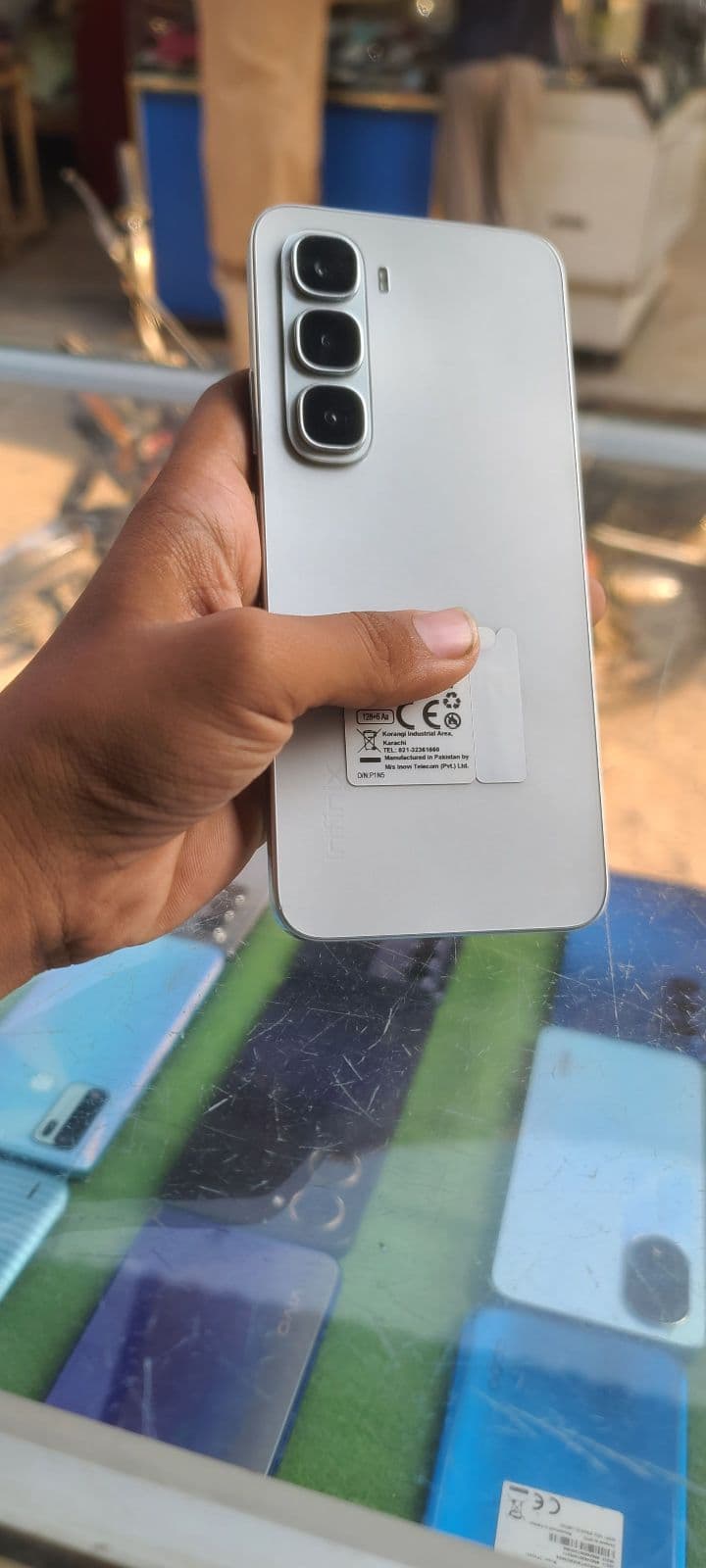 Infinix Hot 60i · 6GB / 128GB