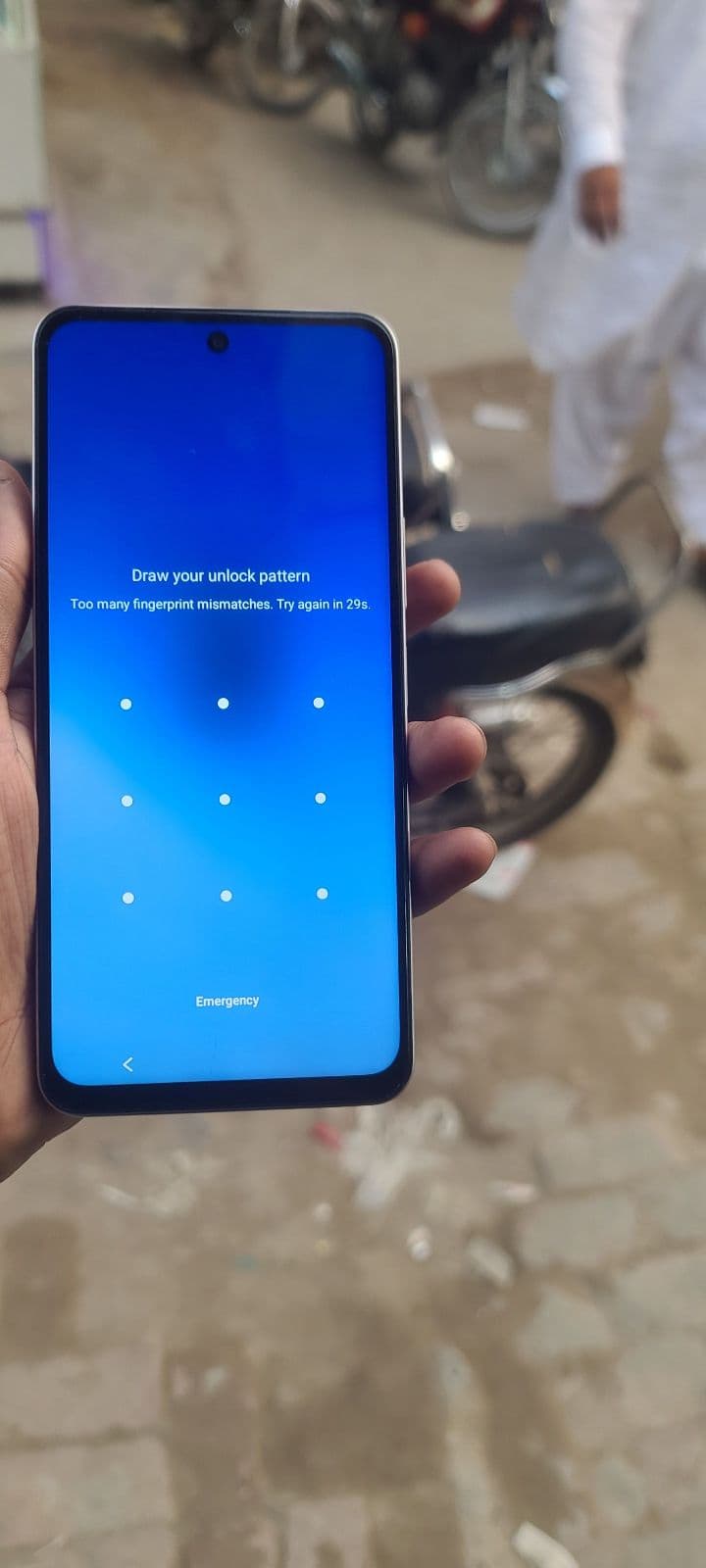 Vivo Y19s 6GB / 128GB in White — photo 2