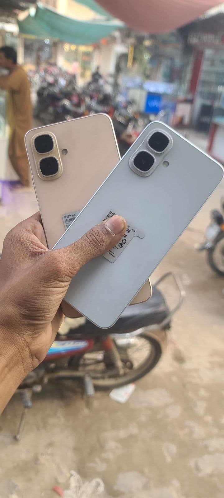 Infinix Smart 10 · 4GB / 64GB