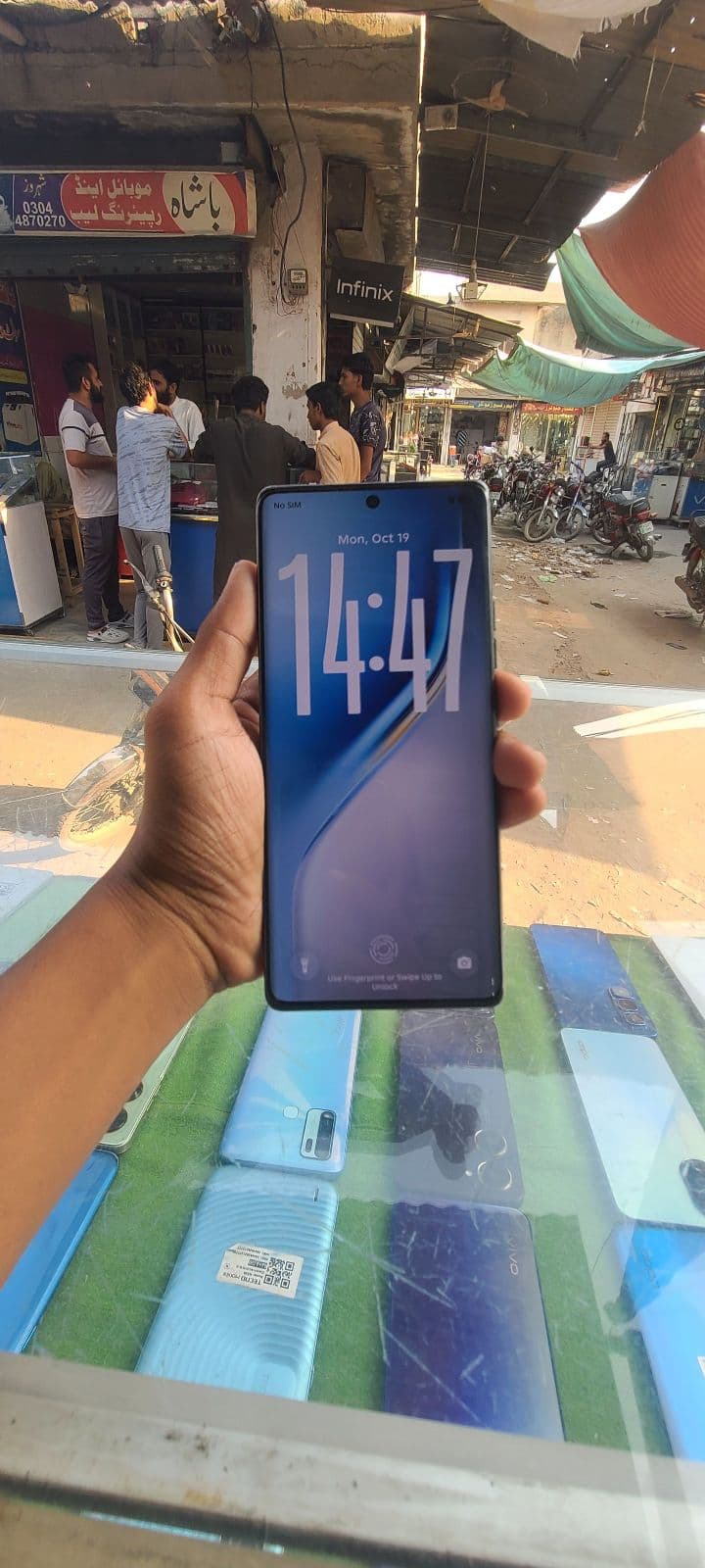 Tecno Camon 40 Pro 5G 8GB / 256GB in Glacier White — photo 2