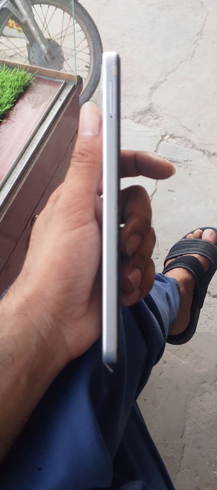 Infinix Smart 10 Plus 4GB / 128GB in Titanium Silver — photo 4