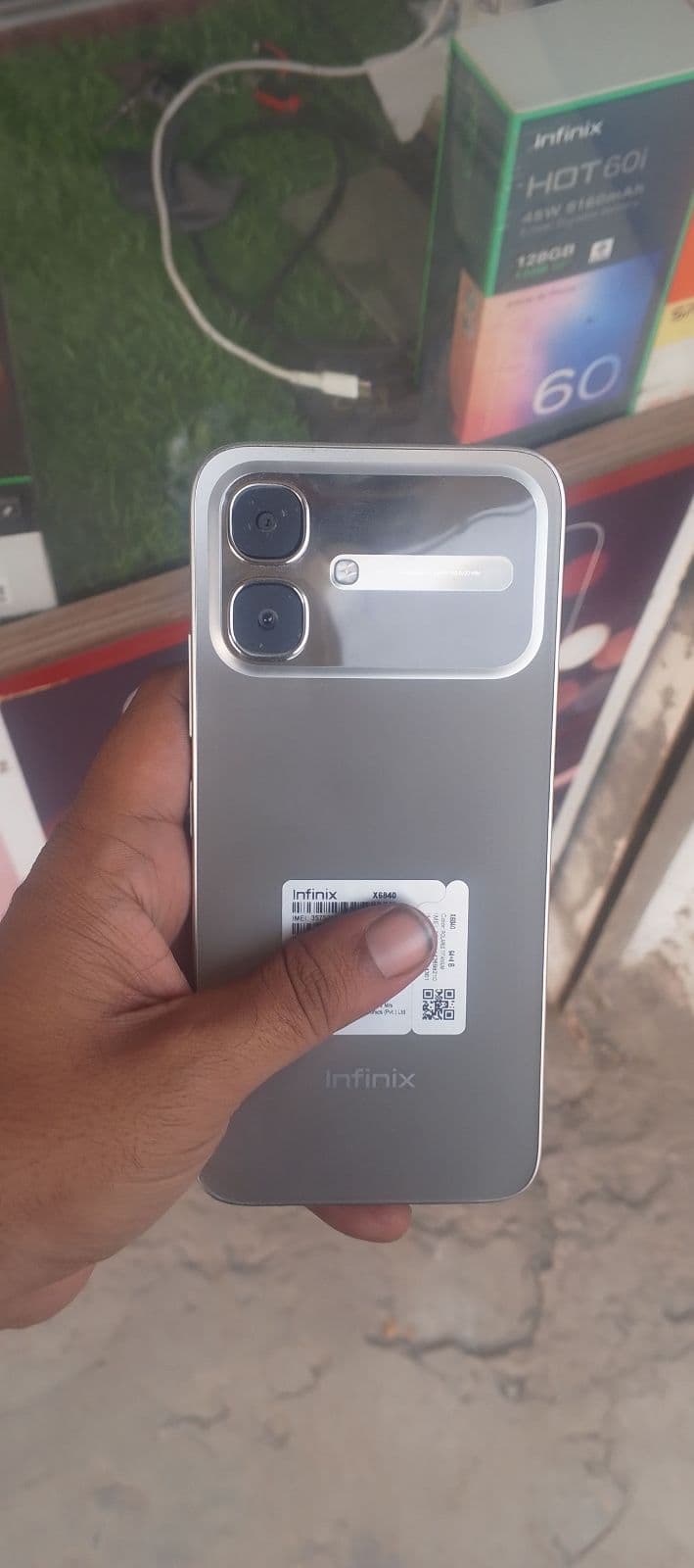 Infinix Smart 20 · 4GB / 64GB
