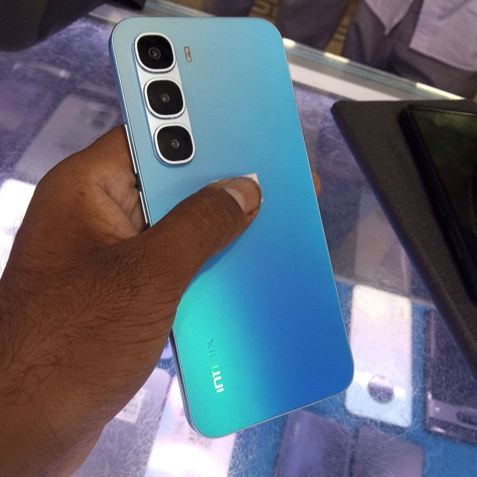 Infinix Hot 60 Pro 8GB / 128GB in Sapphire Blue — photo 2