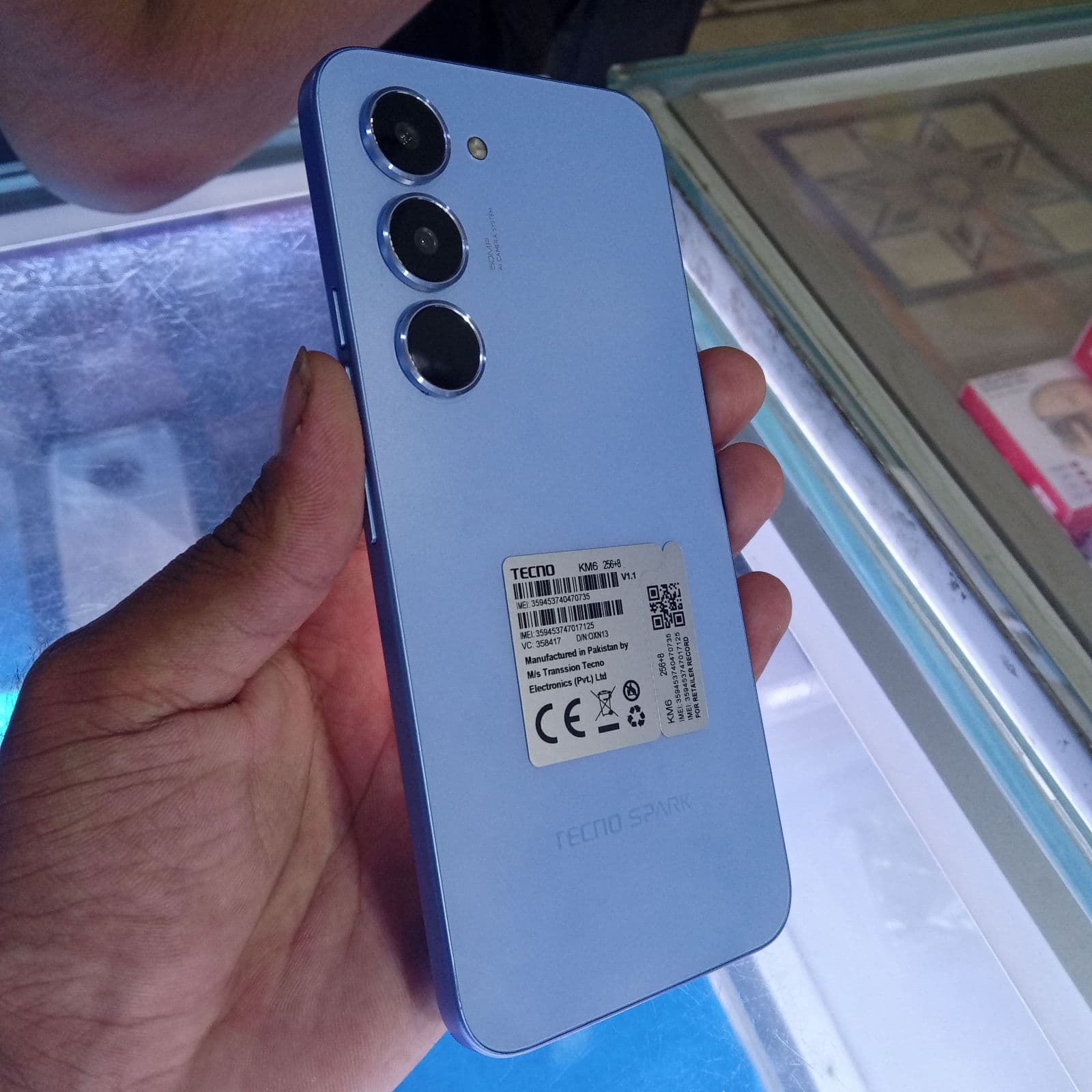Tecno Spark 40 Pro 8GB / 256GB in Lake Blue — photo 3