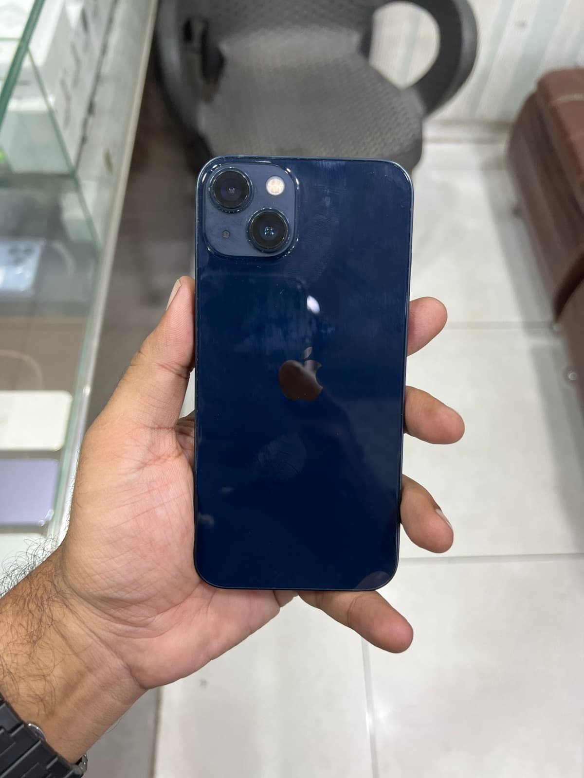 iPhone 13 · 128GB