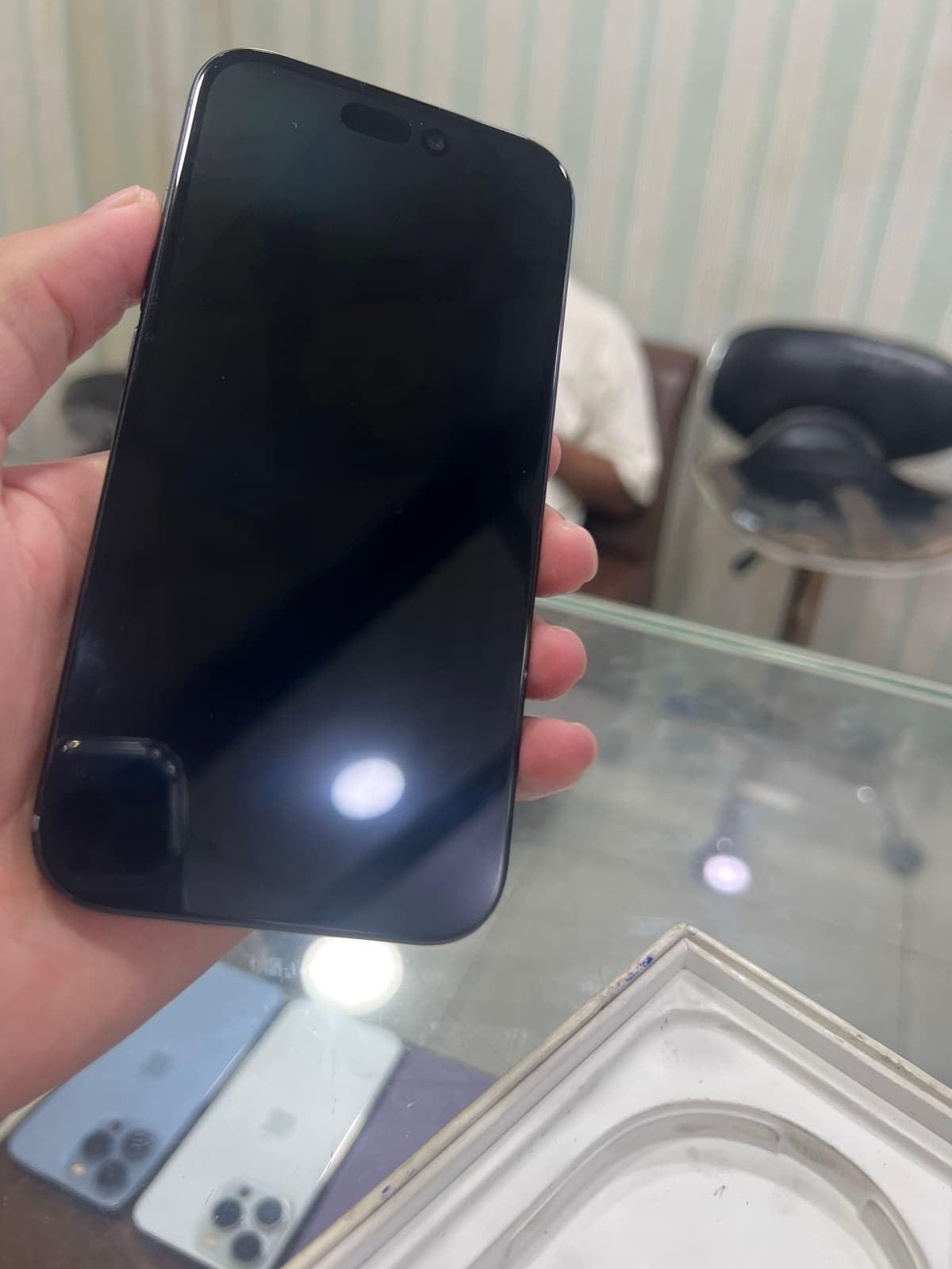 Apple iPhone 16 128GB in Black — photo 2