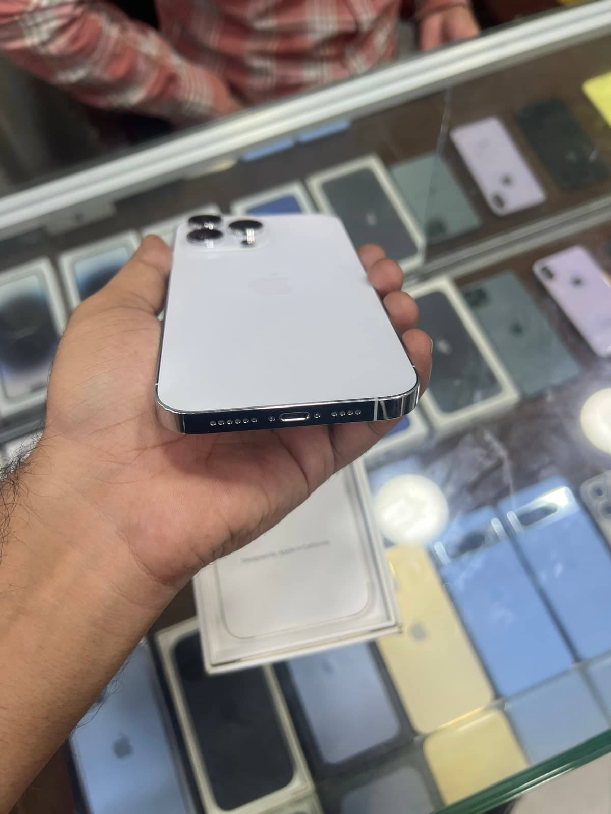 Apple iPhone 14 Pro Max 128GB in Silver — photo 4