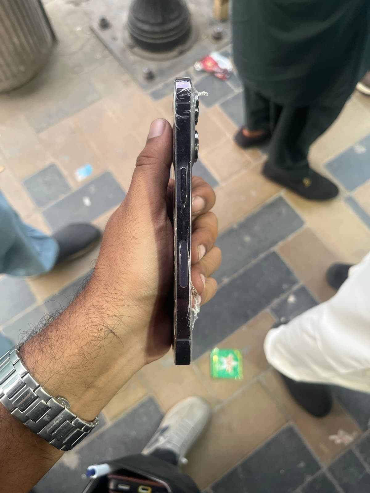Apple iPhone 14 Pro 128GB in Deep Purple — photo 4