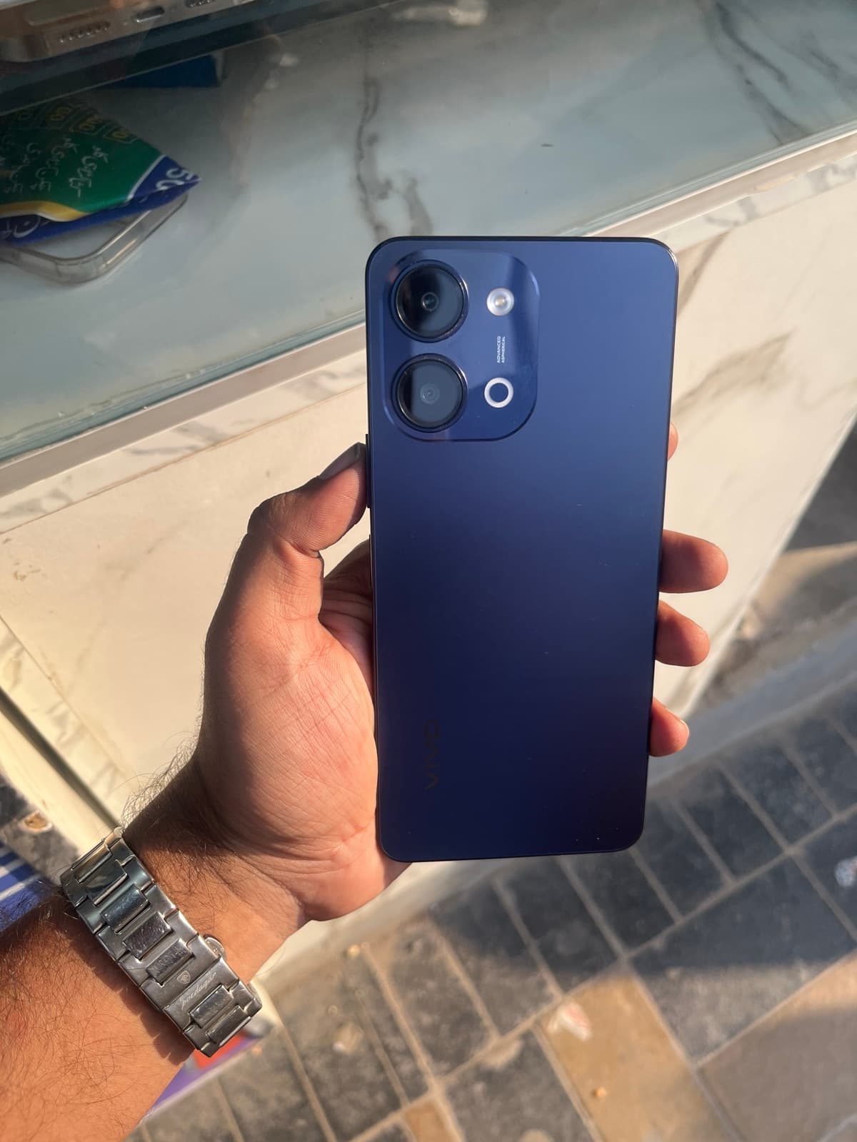 Y11d · 6GB / 128GB