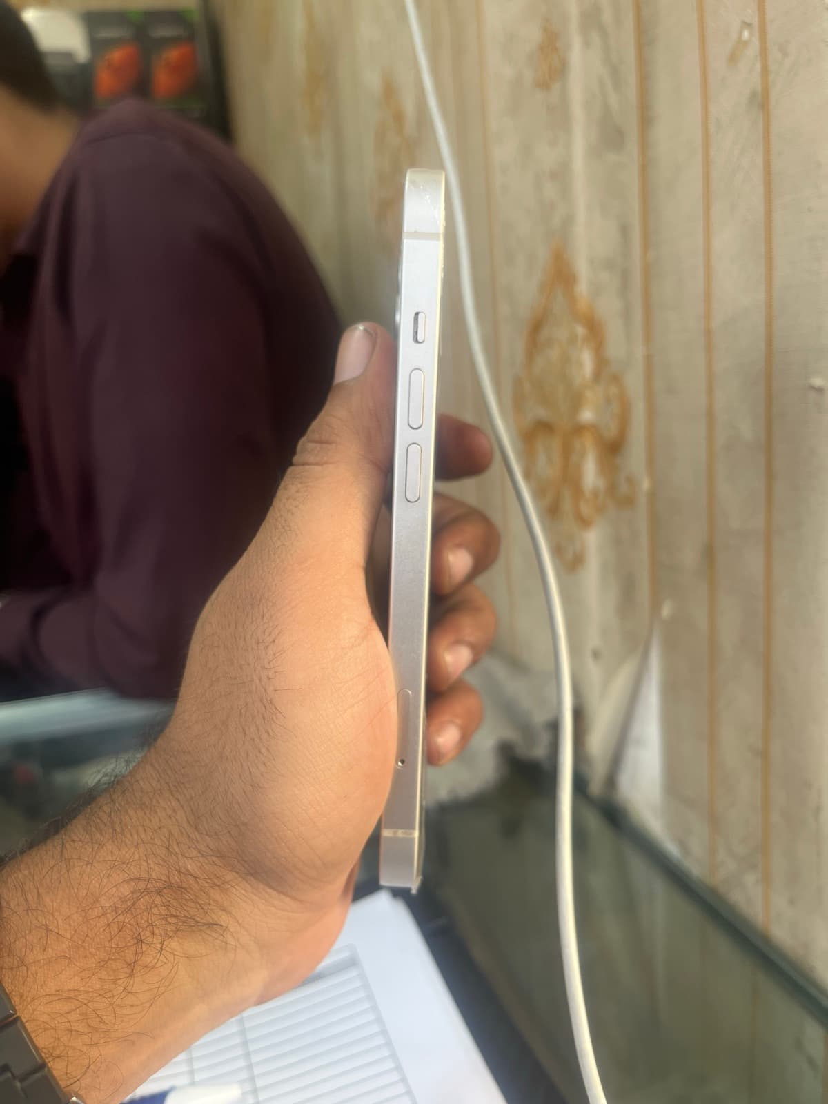Apple iPhone 13 128GB in Starlight — photo 3