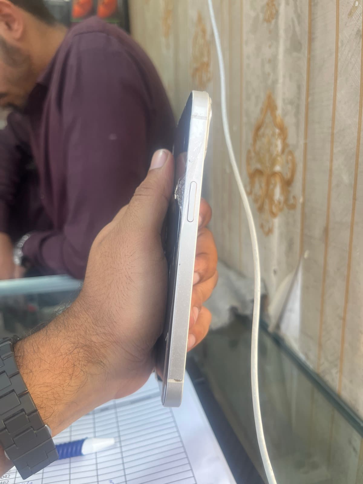 Apple iPhone 13 128GB in Starlight — photo 4