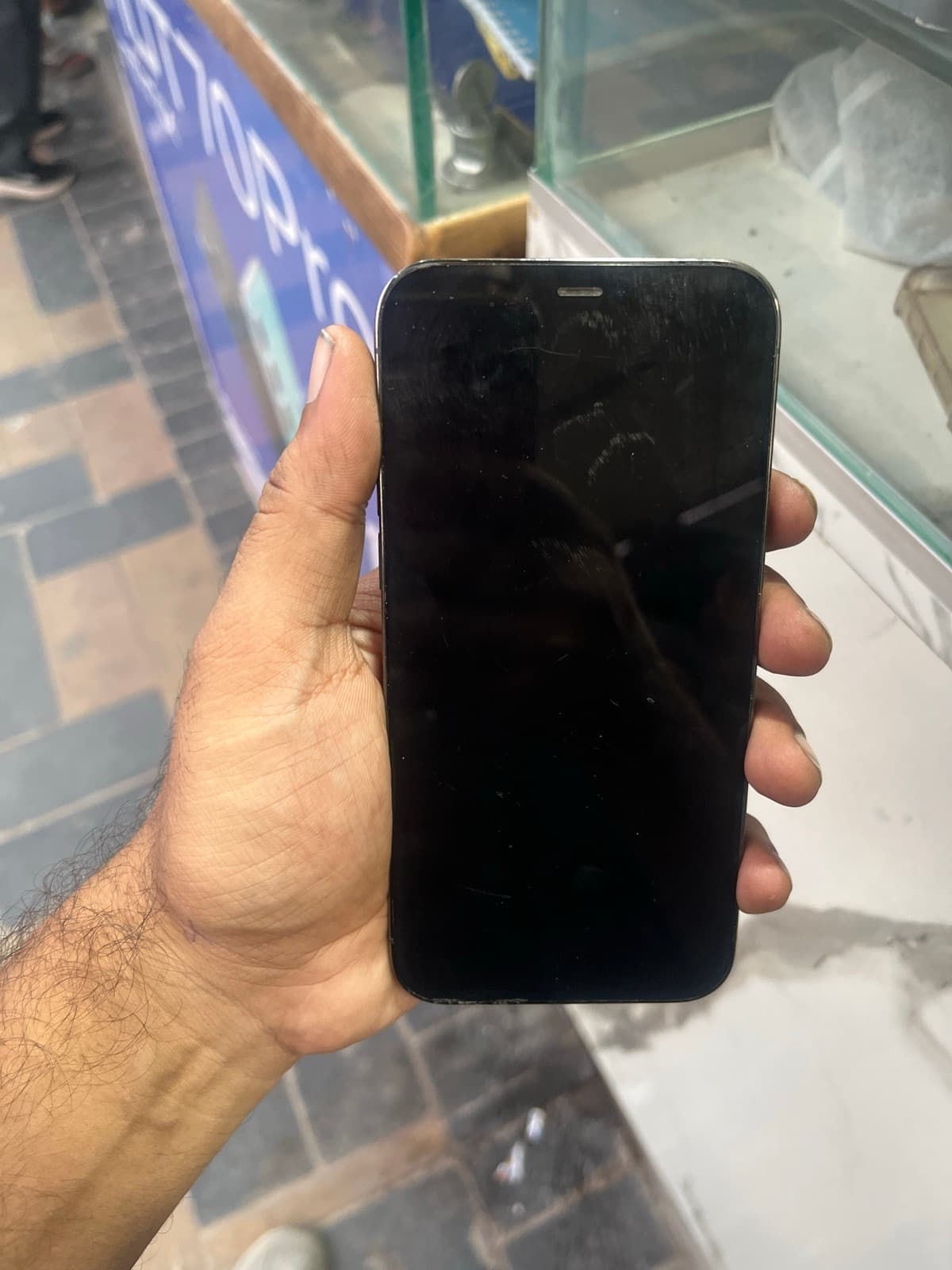 Apple iPhone 12 Pro 128GB in Graphite — photo 2