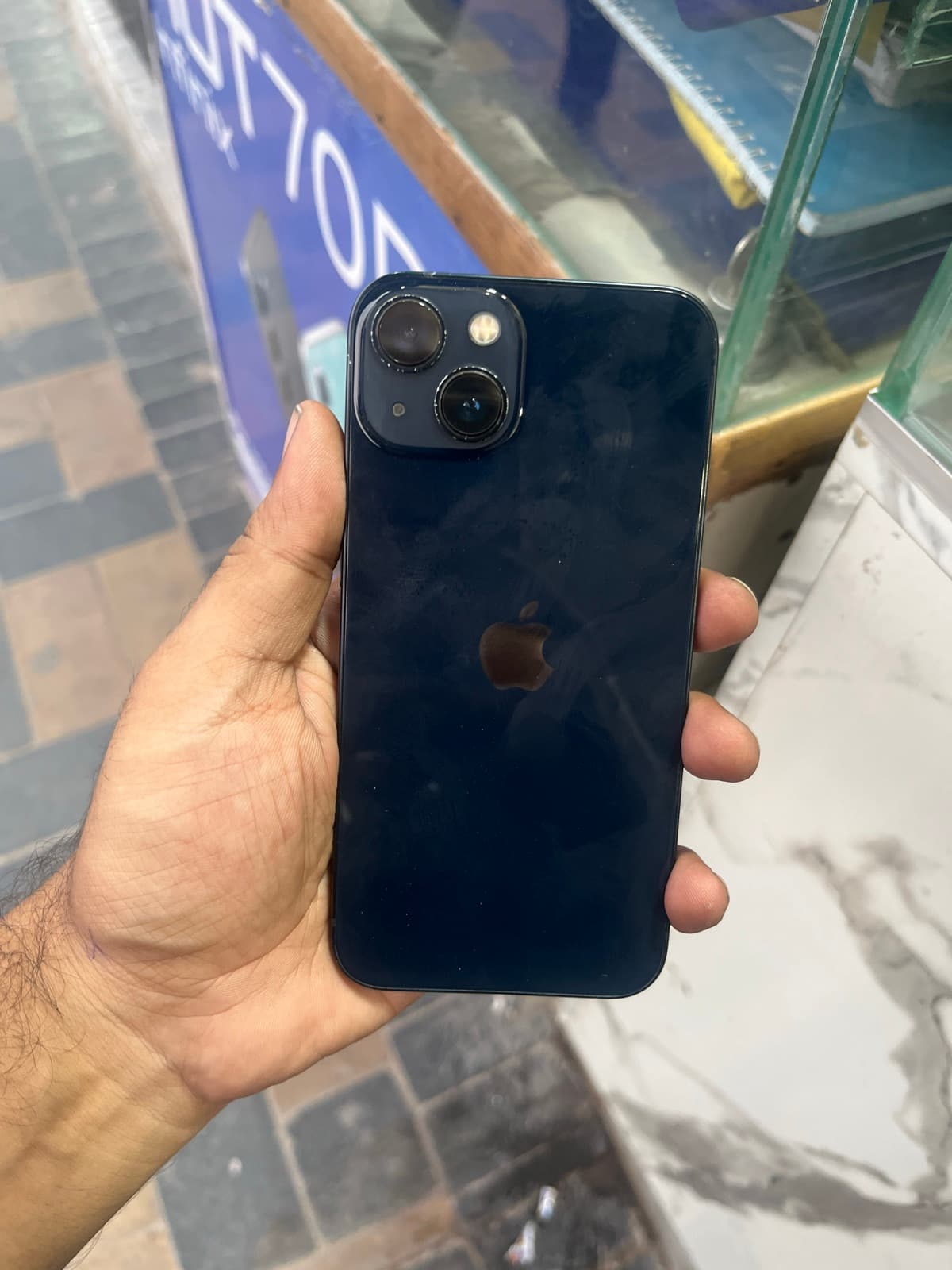 iPhone 13 · 128GB