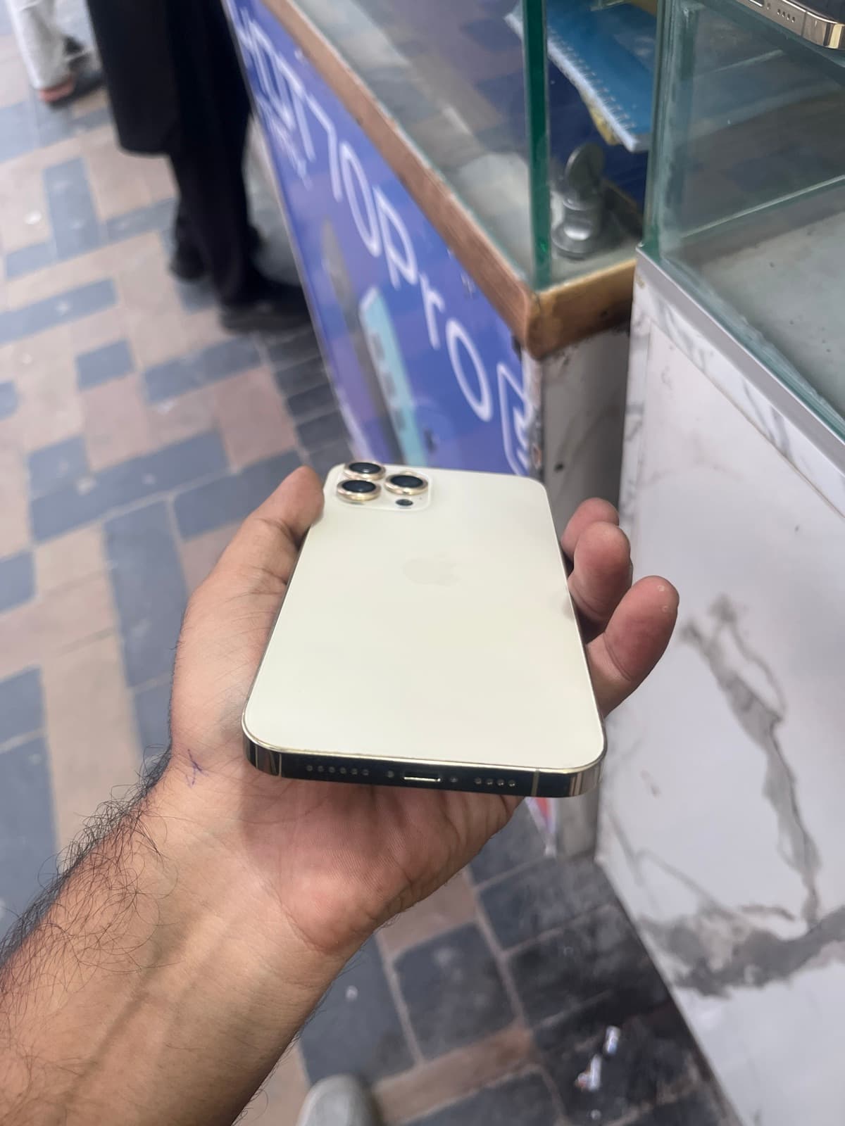 Apple iPhone 12 Pro Max 128GB in Gold — photo 5