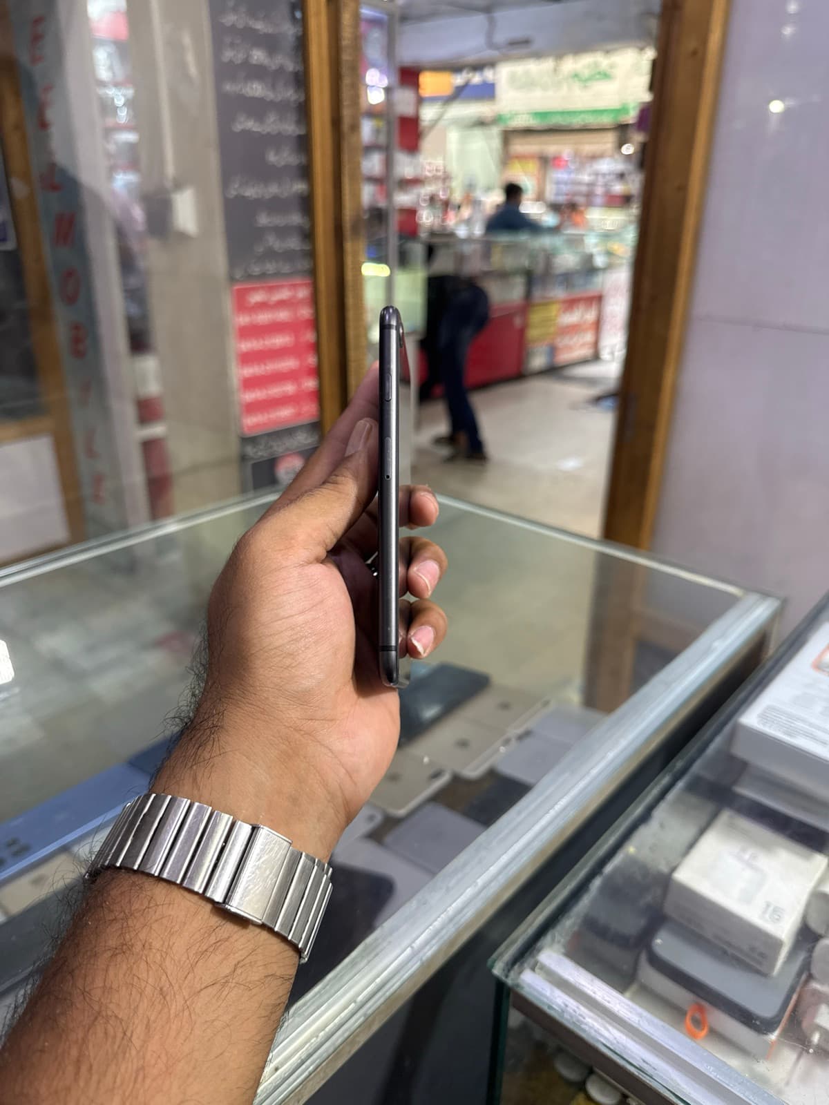 Apple iPhone 8 256GB in Space Gray — photo 3