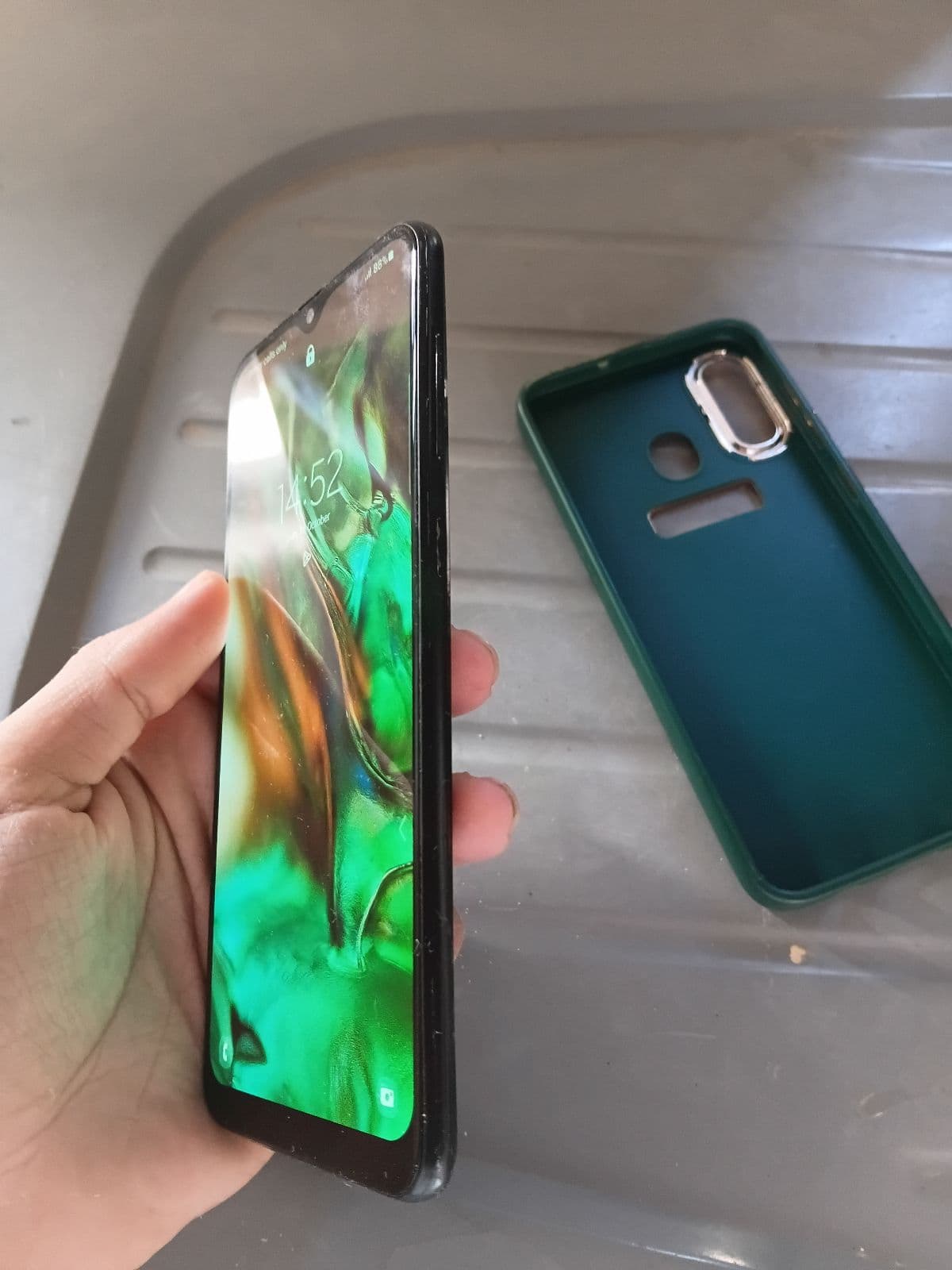 Samsung Galaxy A30 4GB / 64GB in Black — photo 3