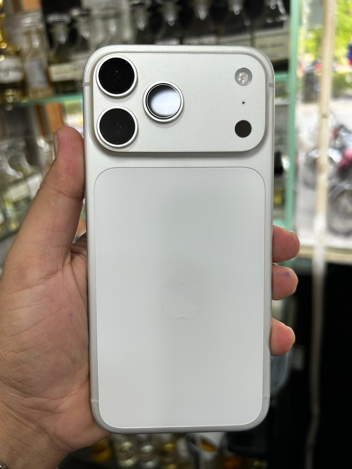 Apple iPhone 17 Pro Max 512GB in Silver — photo 1