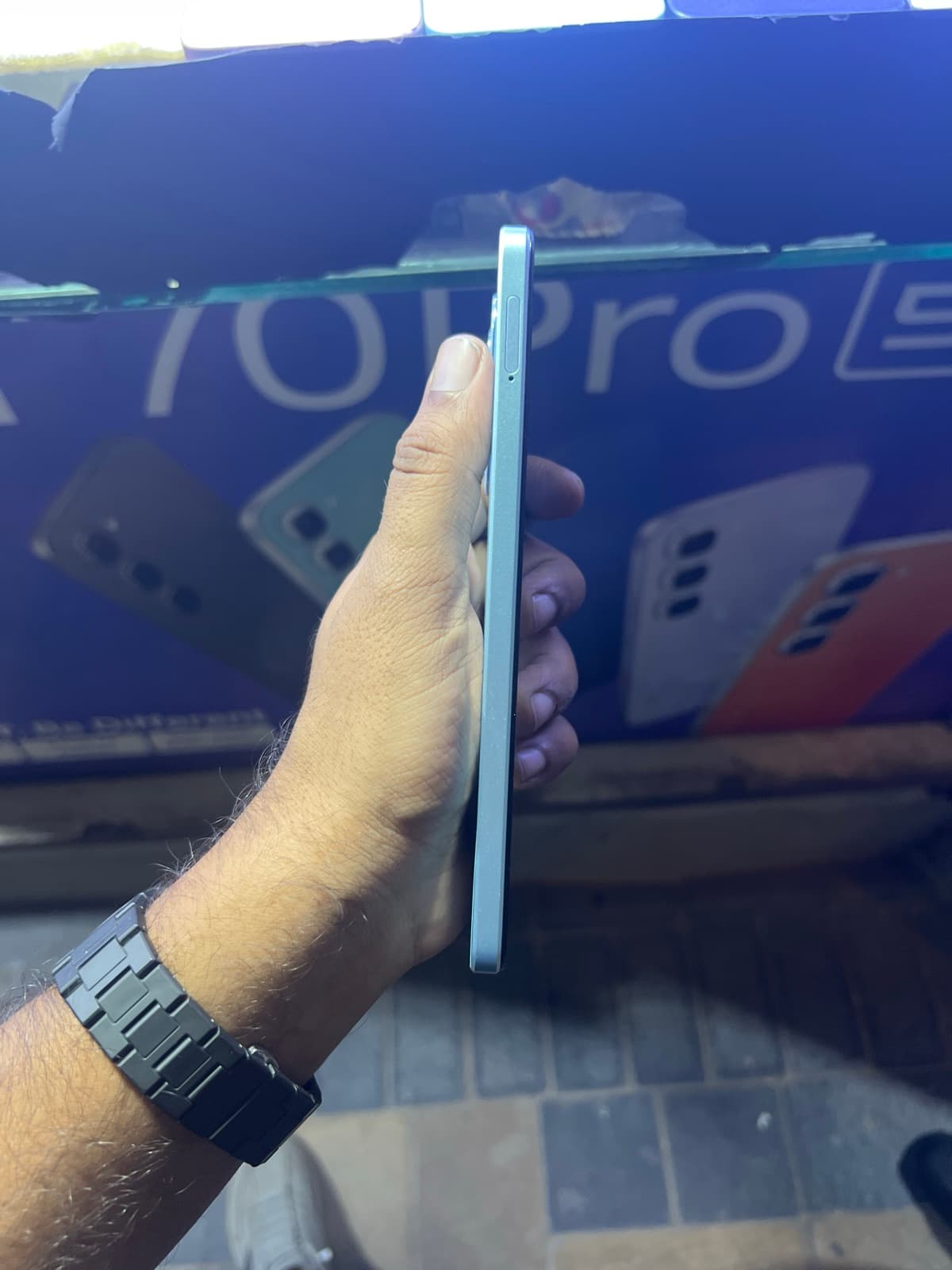 Oppo A3x 4GB / 128GB in Ocean Blue — photo 3