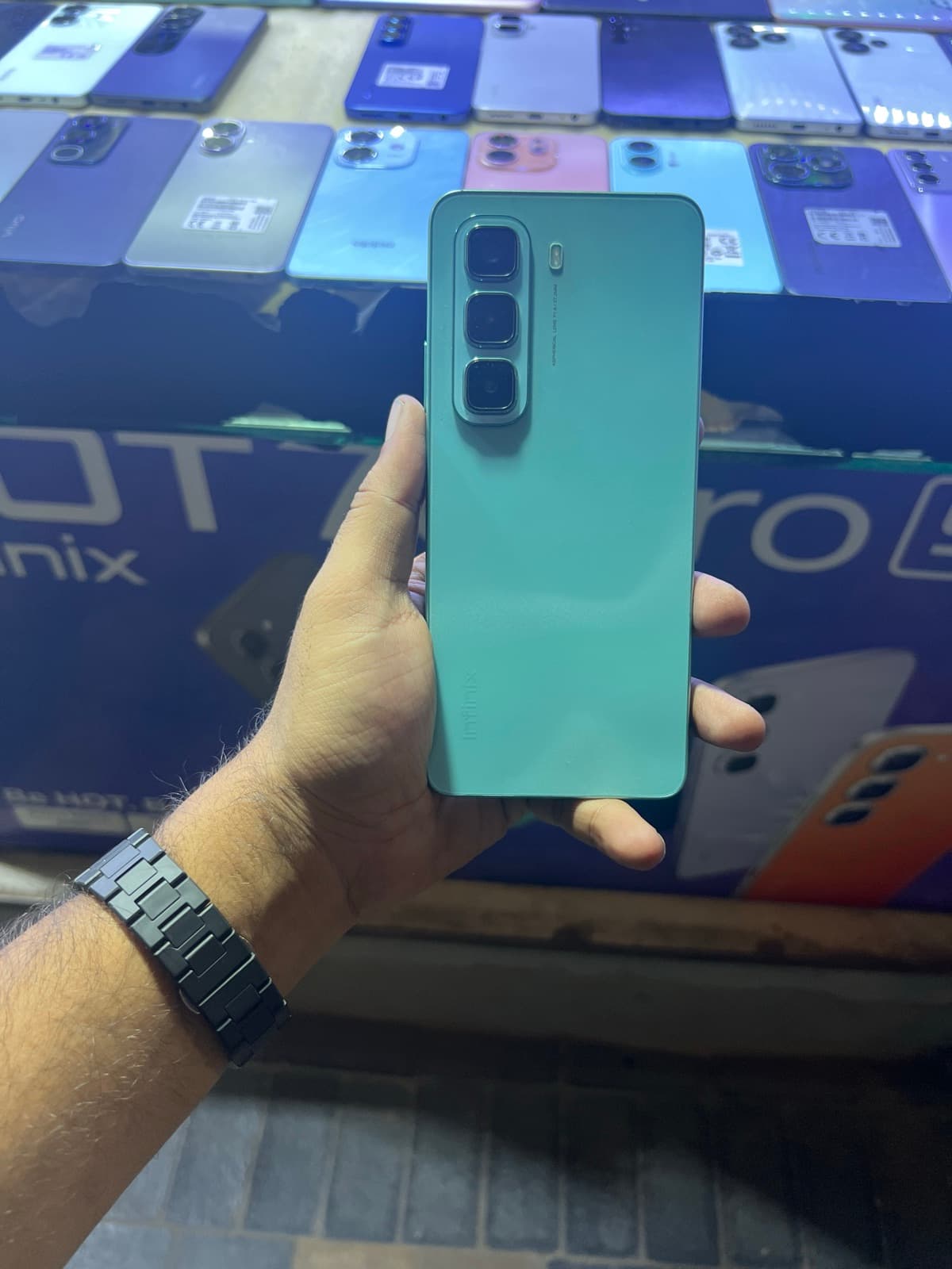 Infinix Hot 50 8GB / 128GB in Sky Blue — photo 1