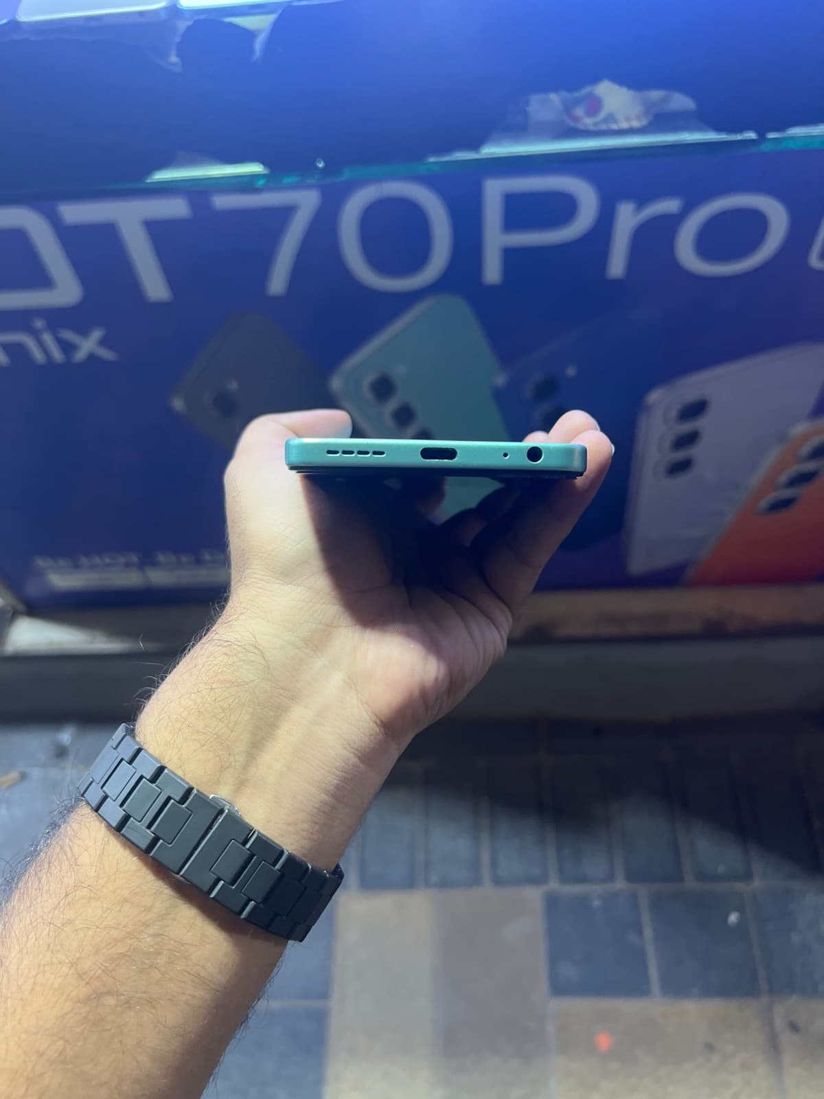 Infinix Hot 50 8GB / 128GB in Sky Blue — photo 4