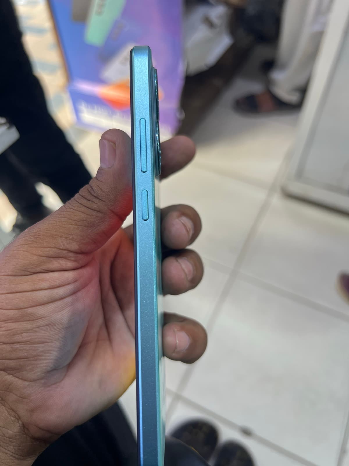 Oppo A78 8GB / 256GB in Aqua Green — photo 4