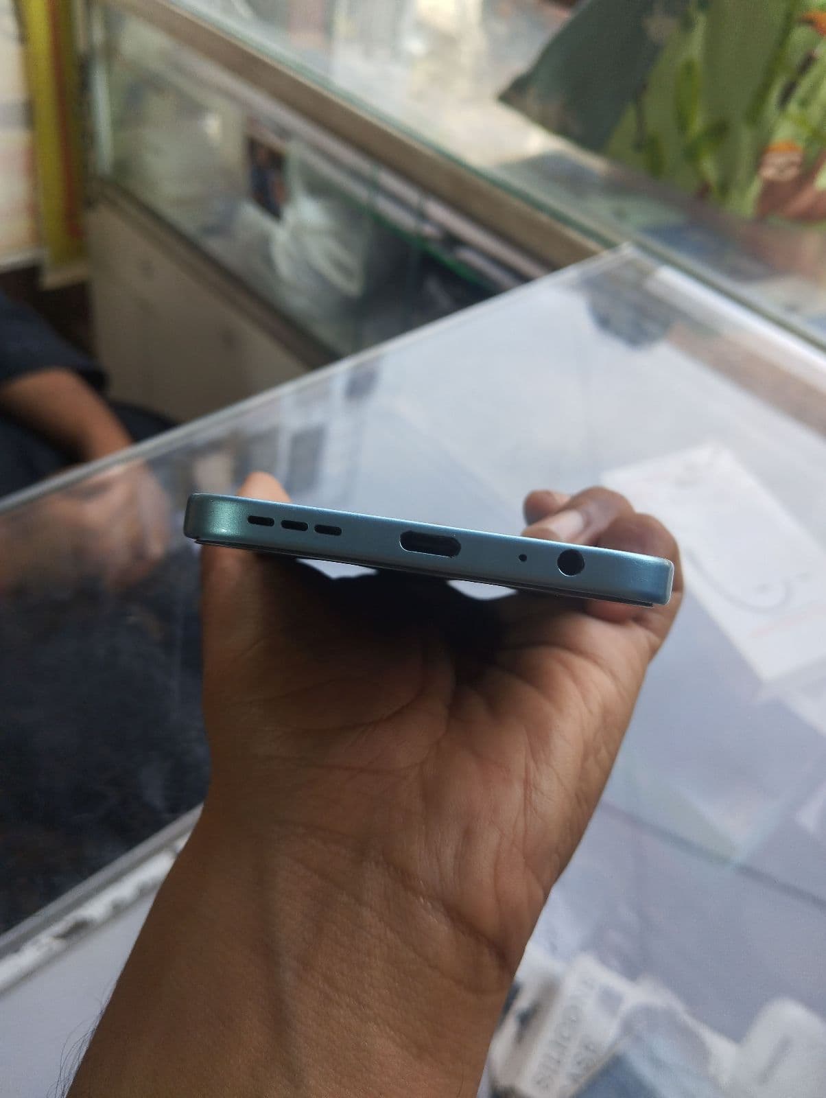 Infinix Hot 60 Pro 8GB / 128GB in Sapphire Blue — photo 3