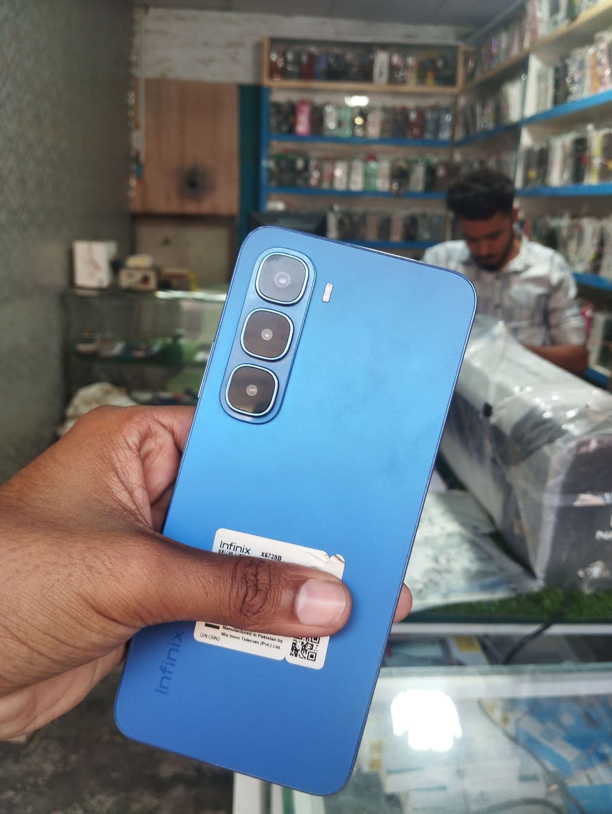 Infinix Hot 60i · 6GB / 128GB
