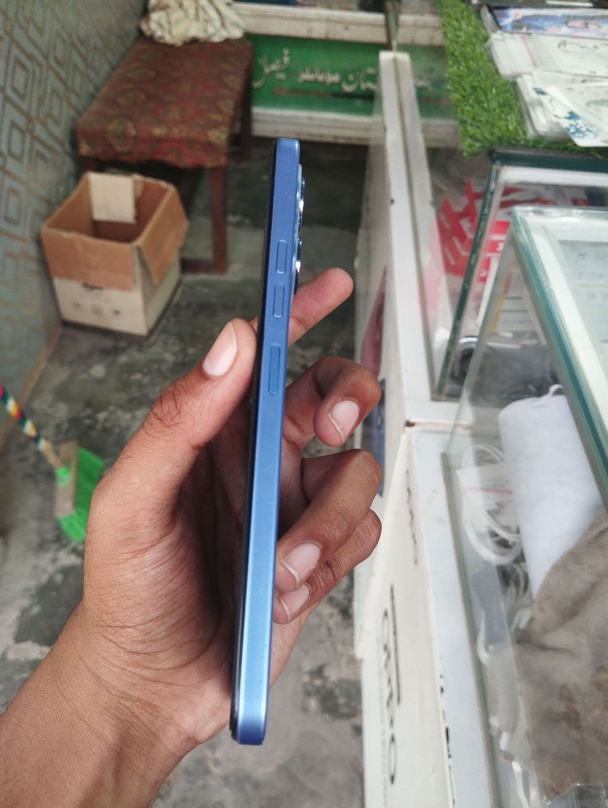Tecno Spark 40 6GB / 128GB in Mirage Blue — photo 4