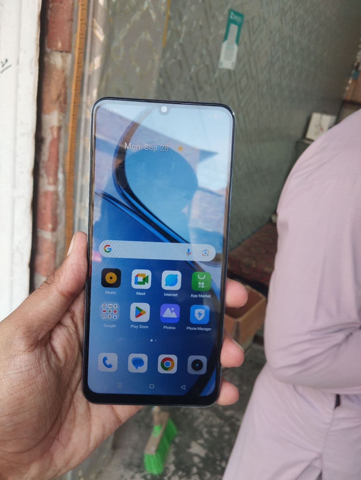 Realme Note 60 4GB / 128GB in Voyage Blue — photo 2