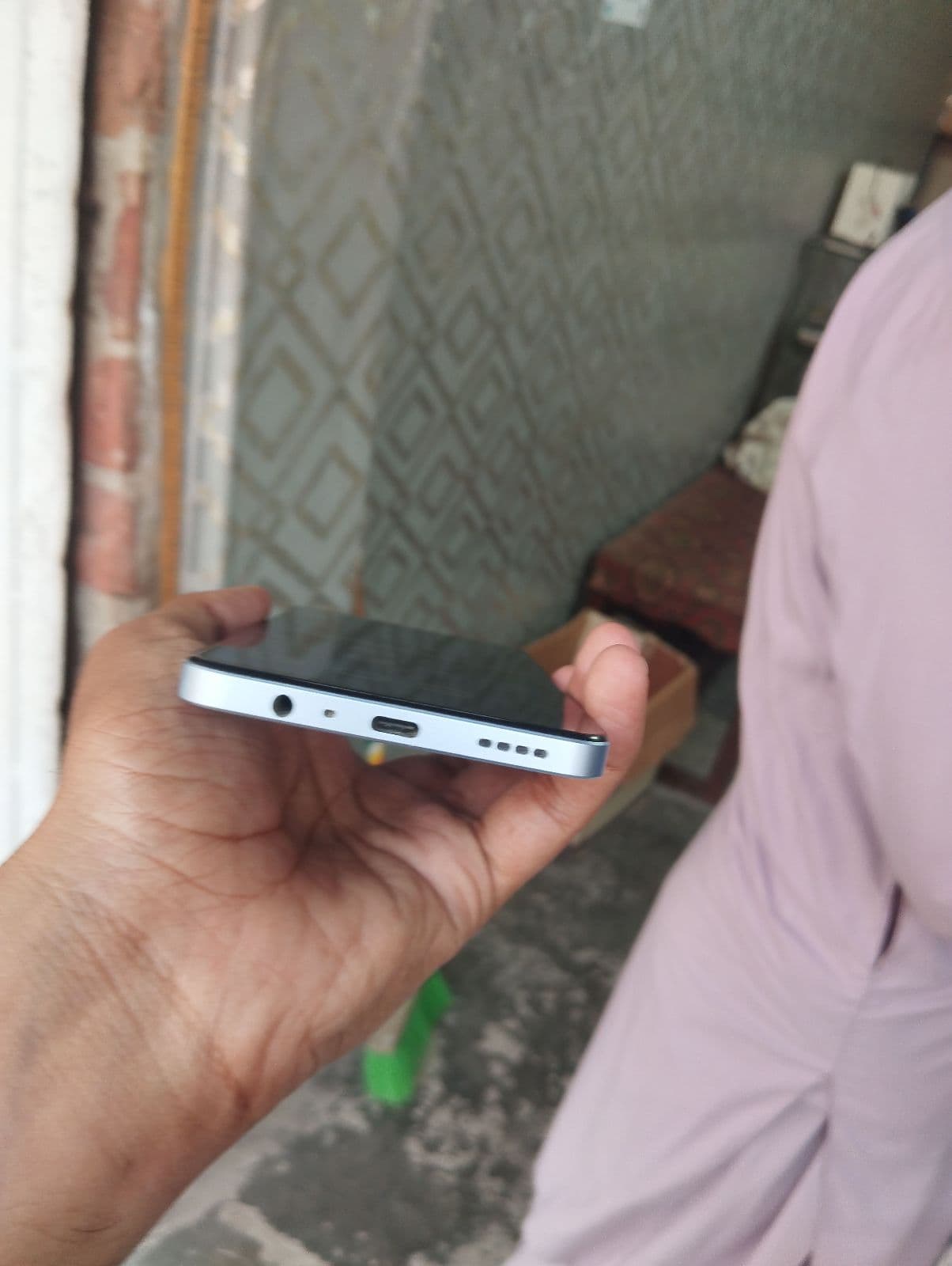 Realme Note 60 4GB / 128GB in Voyage Blue — photo 3