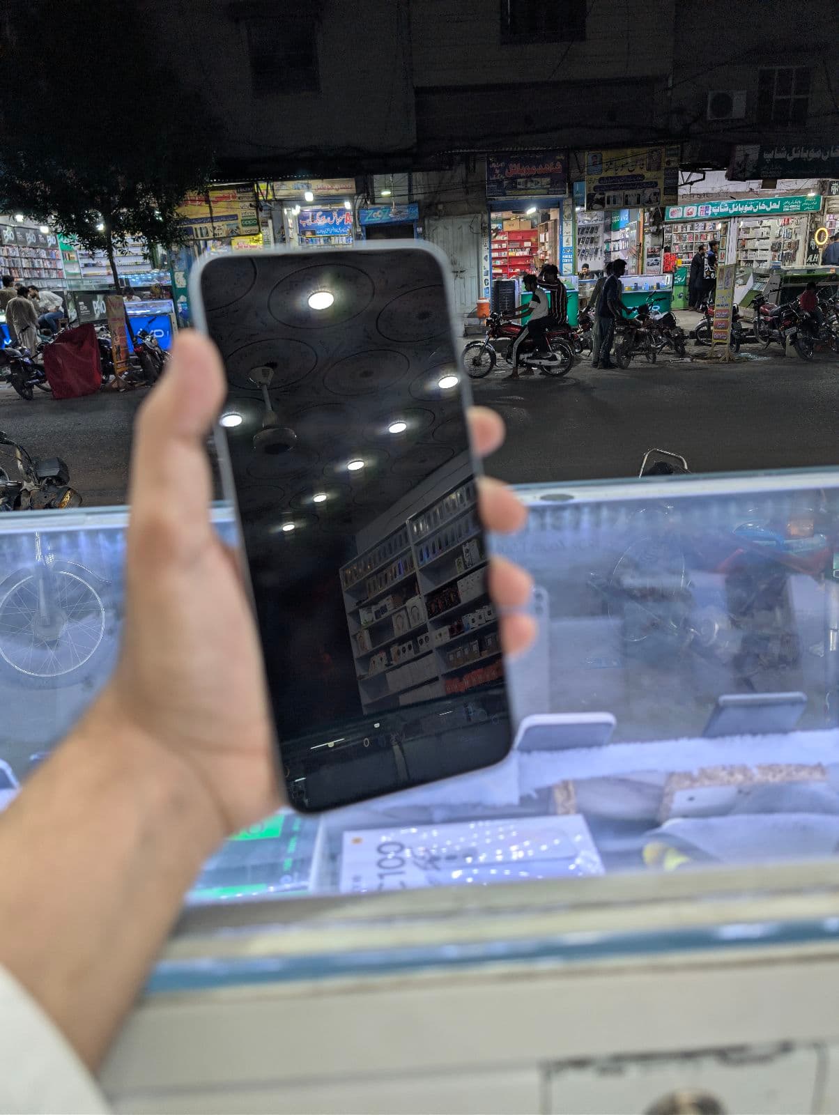 Infinix Smart 10 4GB / 64GB in Titanium Silver — photo 2