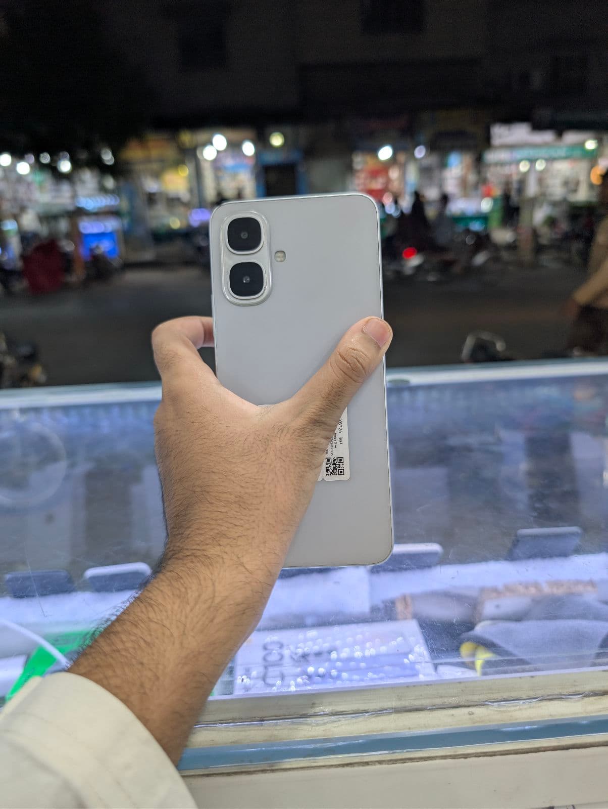 Infinix Smart 10 4GB / 64GB in Titanium Silver — photo 3