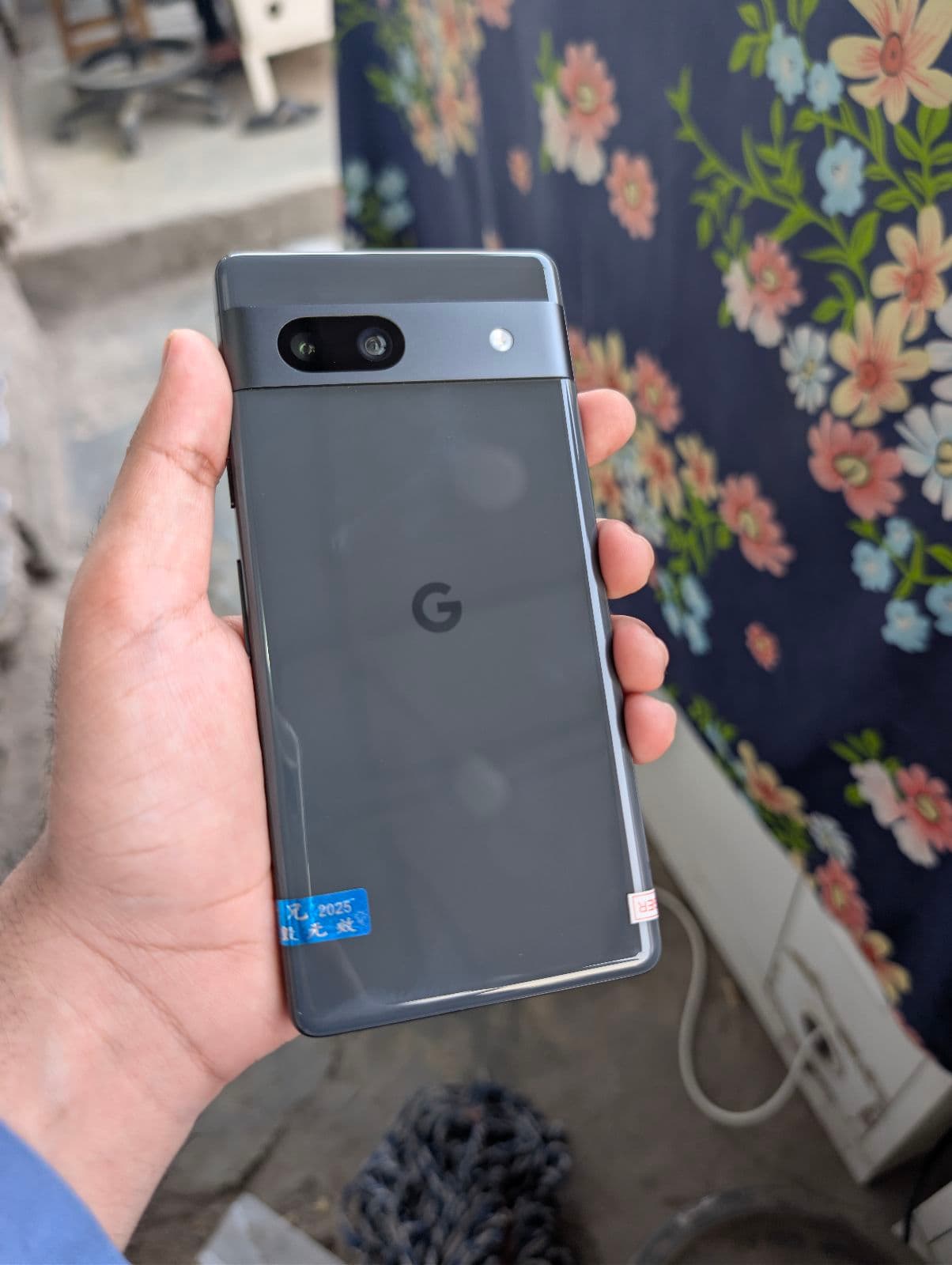 Google Pixel 7a 8GB / 128GB in Charcoal — photo 1